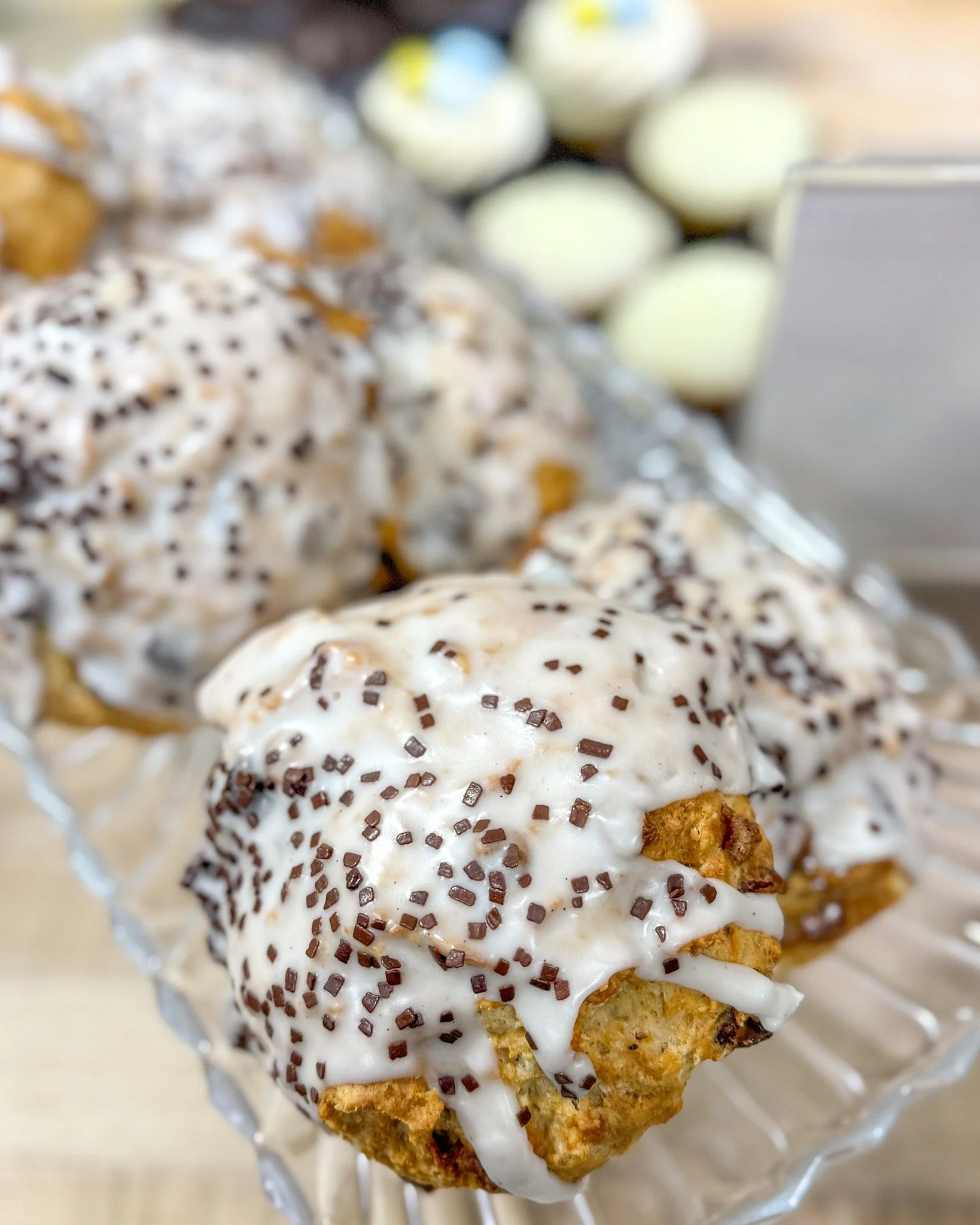 We've got some Triple Chip Scones today! These are one of my favorite Scones for sure, the glaze is amazing. 
.
Stop into our store at 1915 N Richmond Street Appleton, WI 54911 
or order online thru our app for pickup or delivery!
.
#whiskandarrow #s