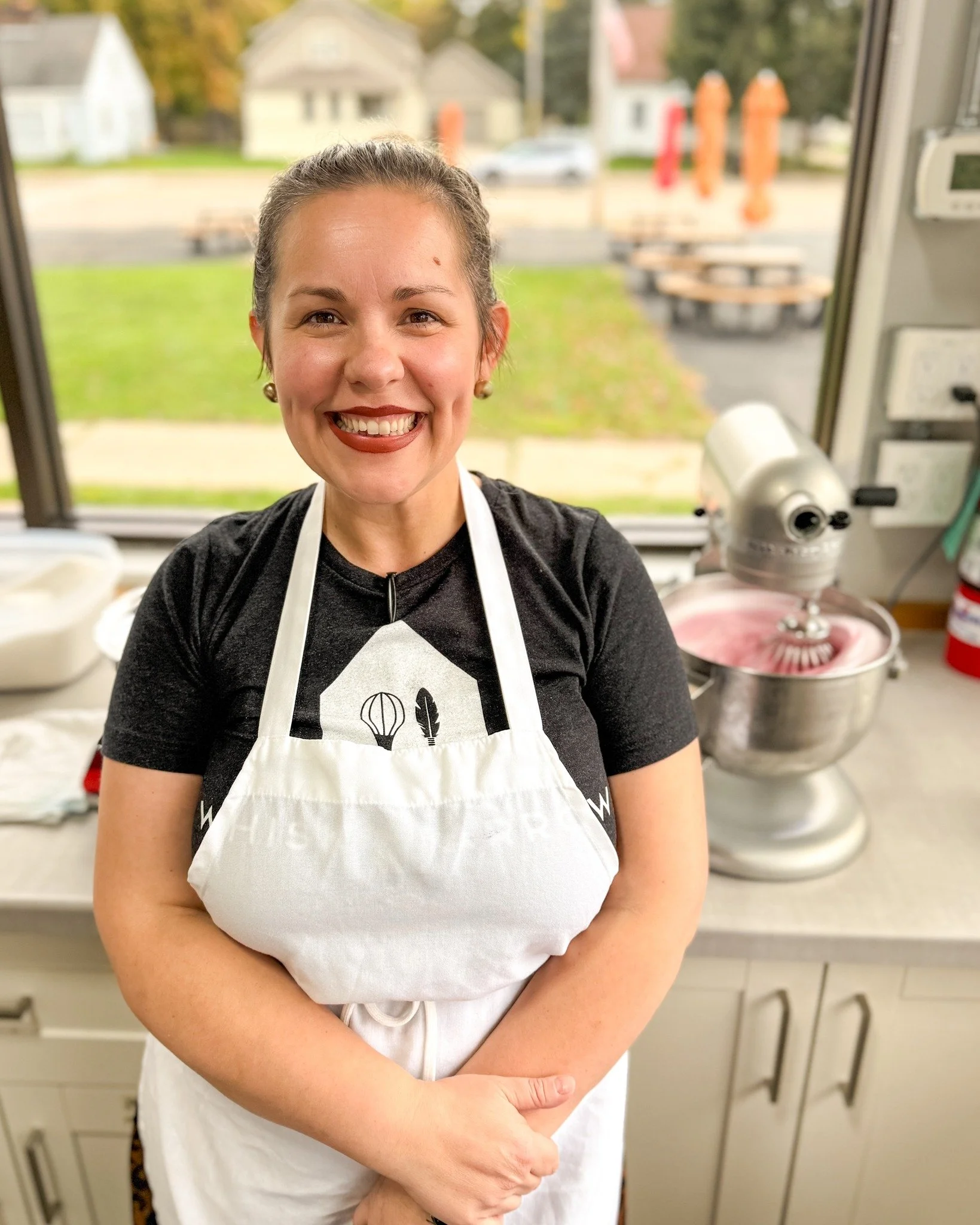 Nea is working hard on Macarons out front today! If you stop in today, you're sure to see her locked in baking many batches of our Macarons from scratch. 
.
Stop into our store at 1915 N Richmond Street Appleton, WI 54911 
or order online thru our ap
