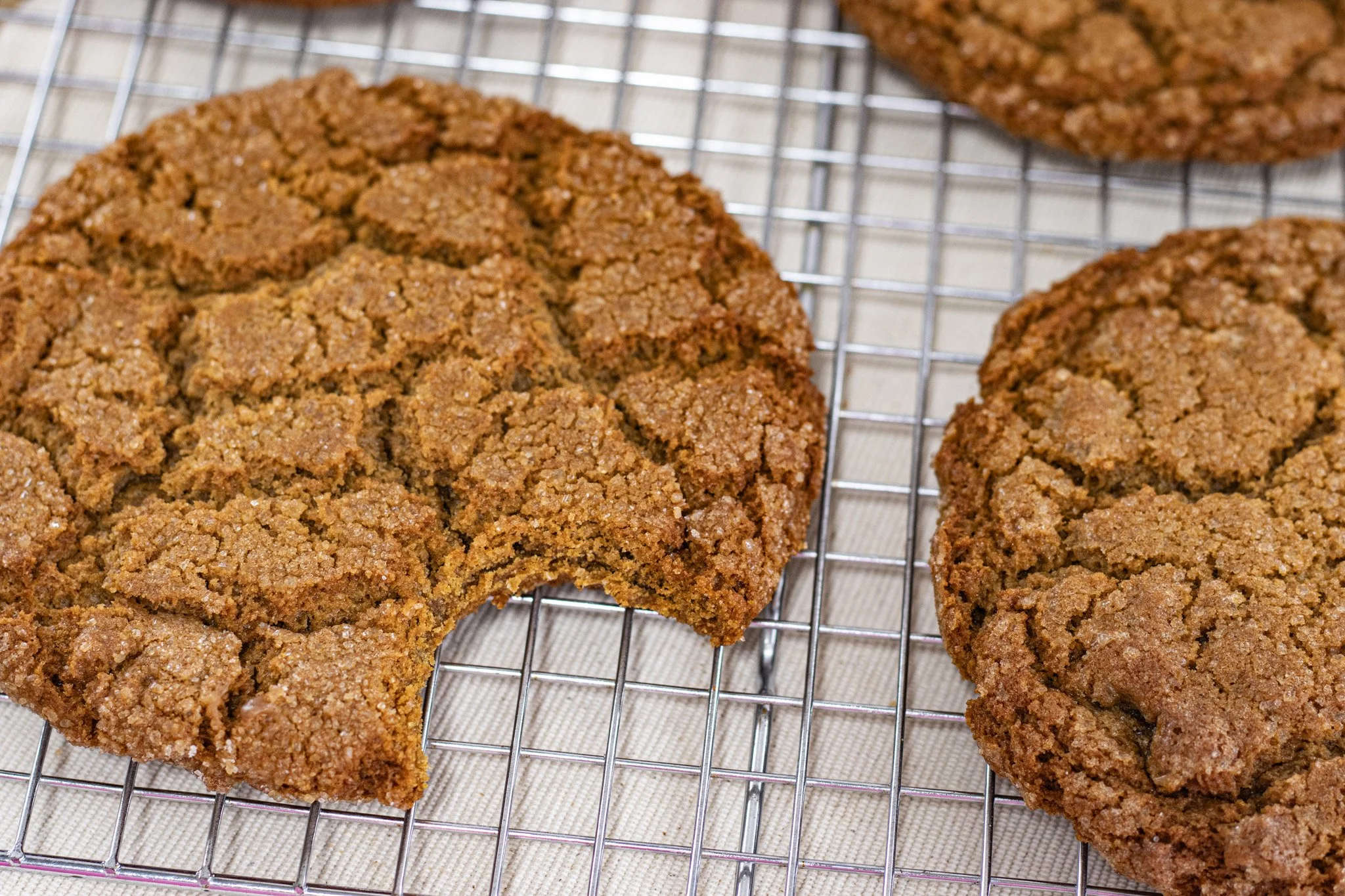 Our Molasses Cookies speak for themselves, these are huge, chewy in the middle, and crunchy around the edges. With a warm and comforting mix of spices, this is the perfect staple cookie for the Holiday season. Have you ever tried one of these? 
.
Sto