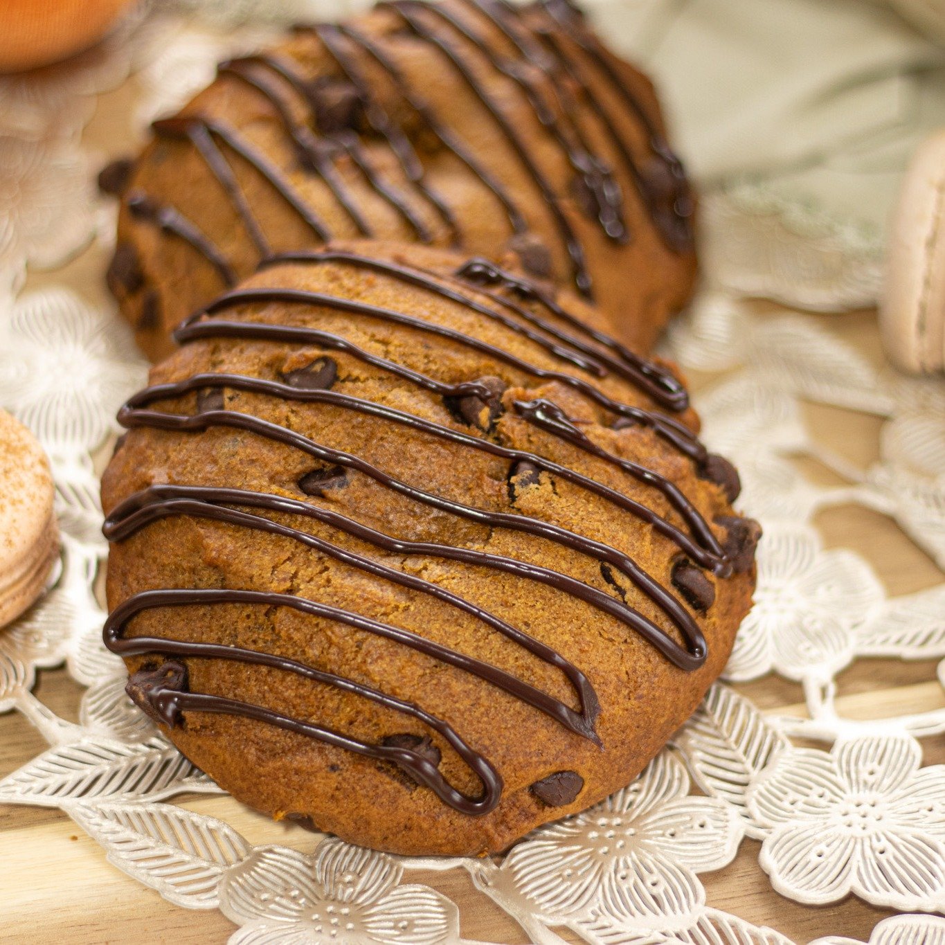 *Menu Below*
It&rsquo;s the final countdown for our October Cookies of the Month! 🎃👻
After Halloween, most of these flavors will be spirited away! If you are a pumpkin lover, come get your fix with our Iced Pumpkin Oat and Pumpkin Chocolate Chip co