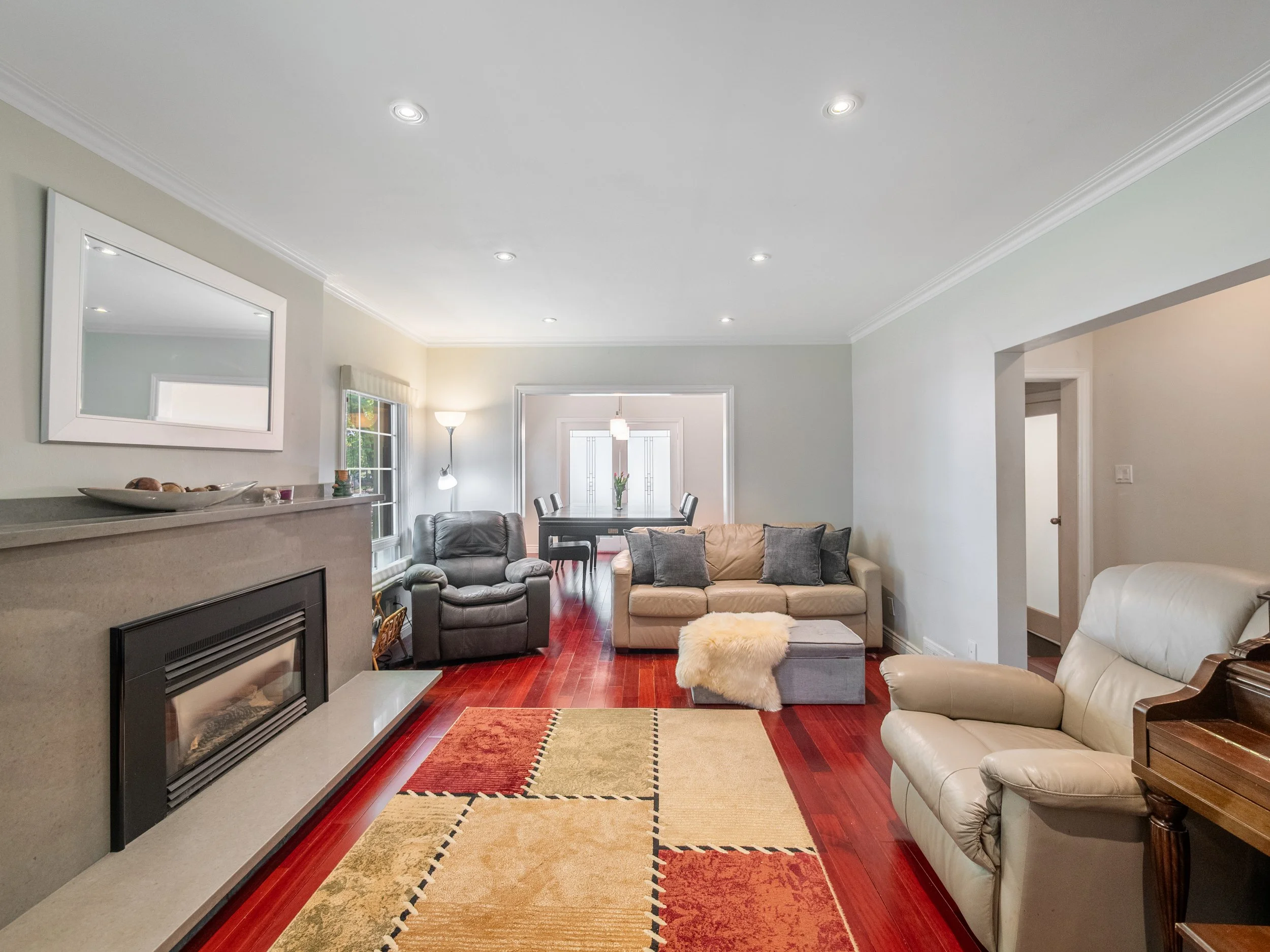 4 Silver Birch Ave-10.jpg
