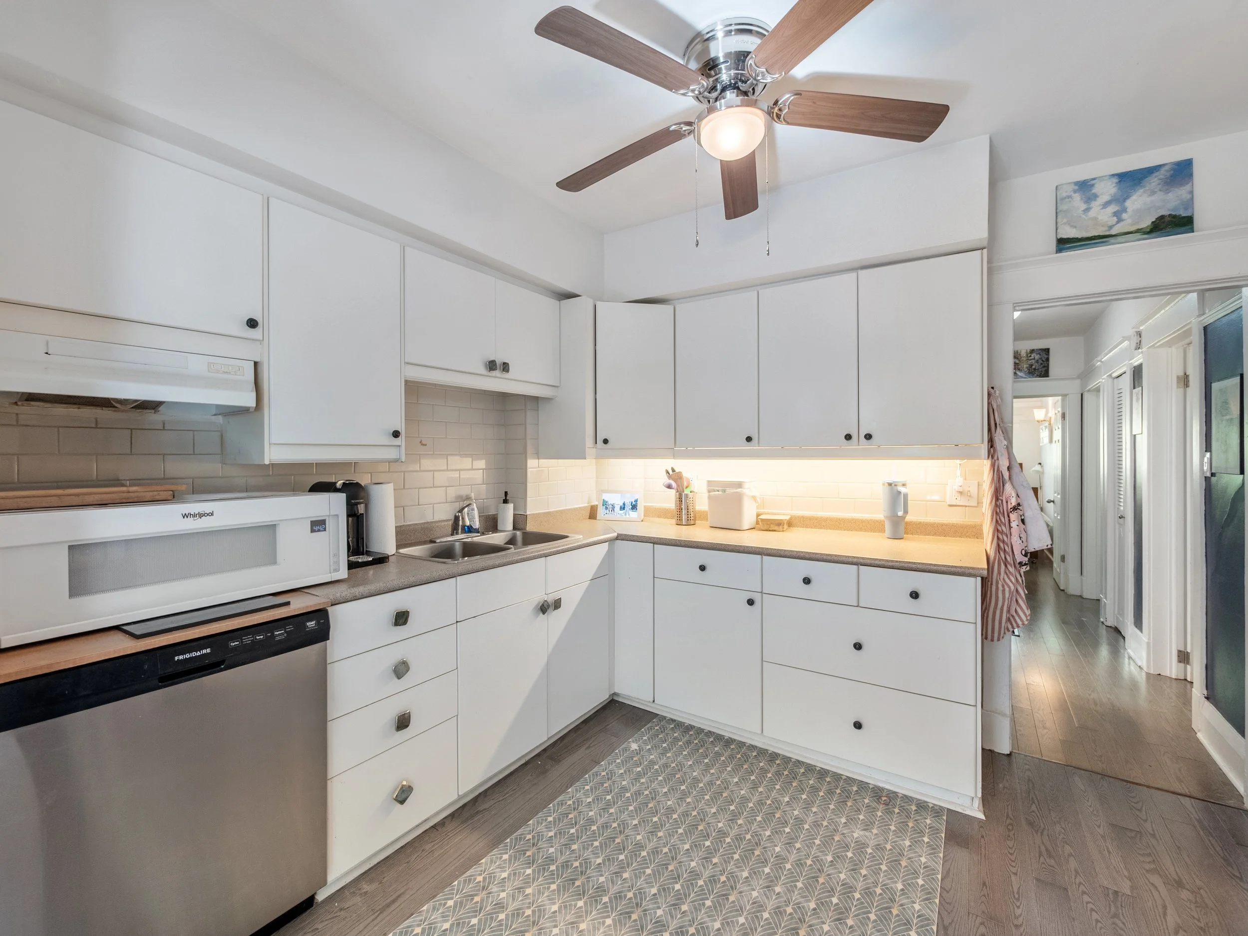 4 Silver Birch Ave-44.jpg