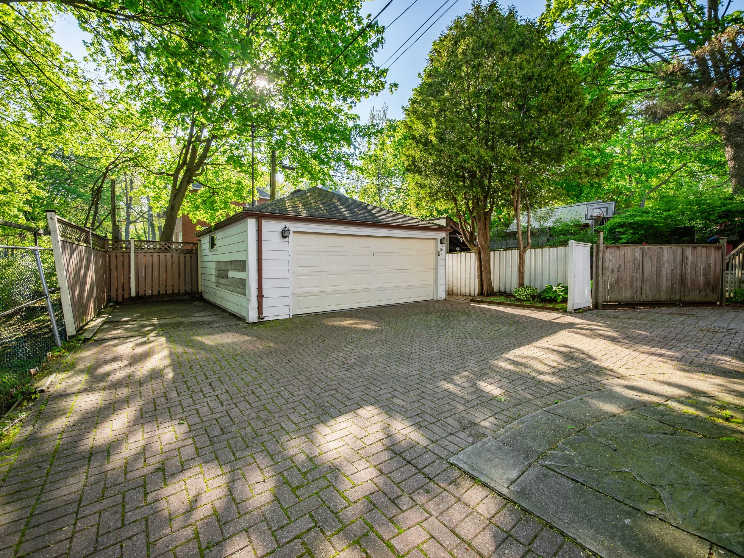 4 Silver Birch Ave-72.jpg