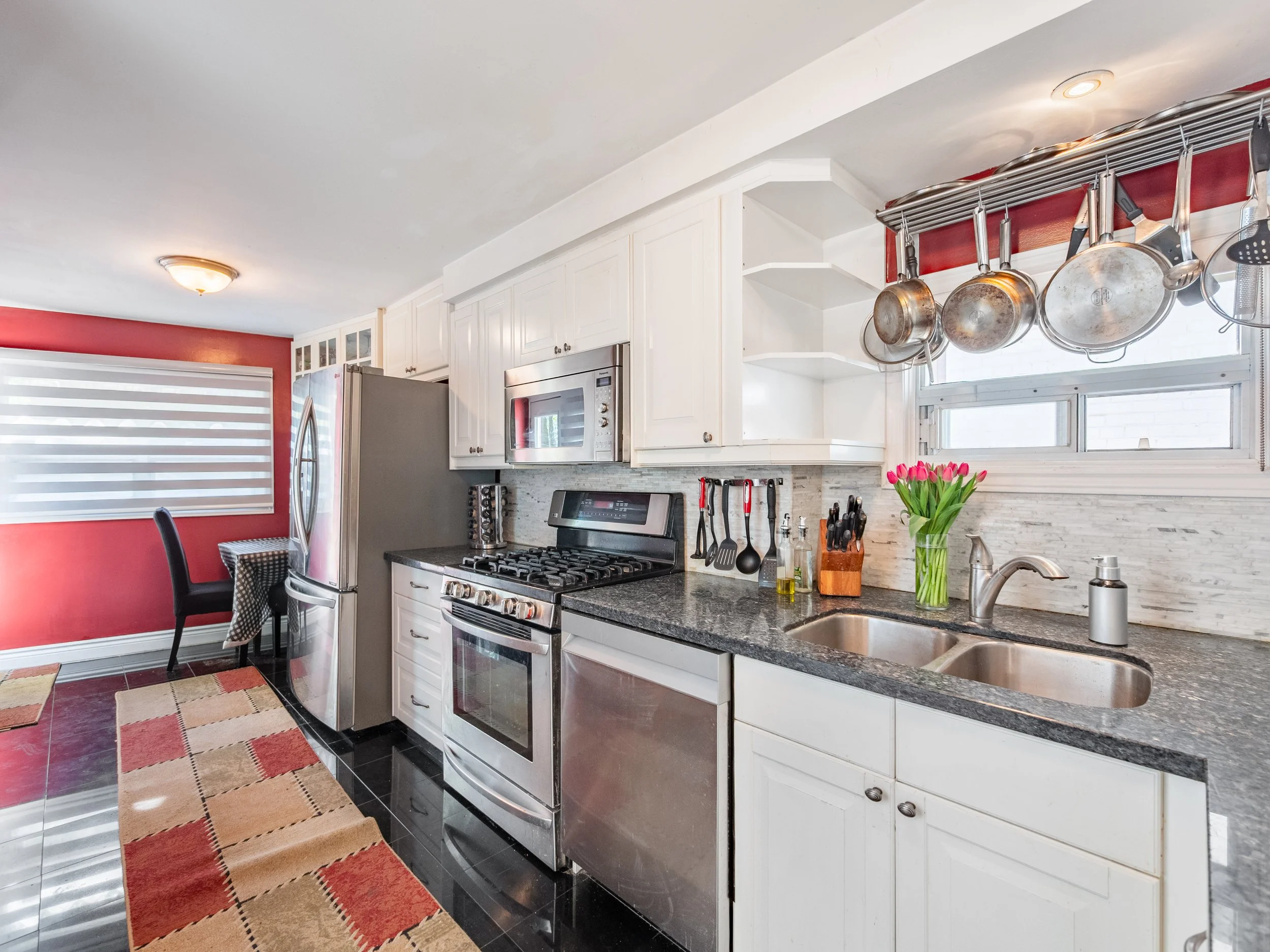 4 Silver Birch Ave-15.jpg