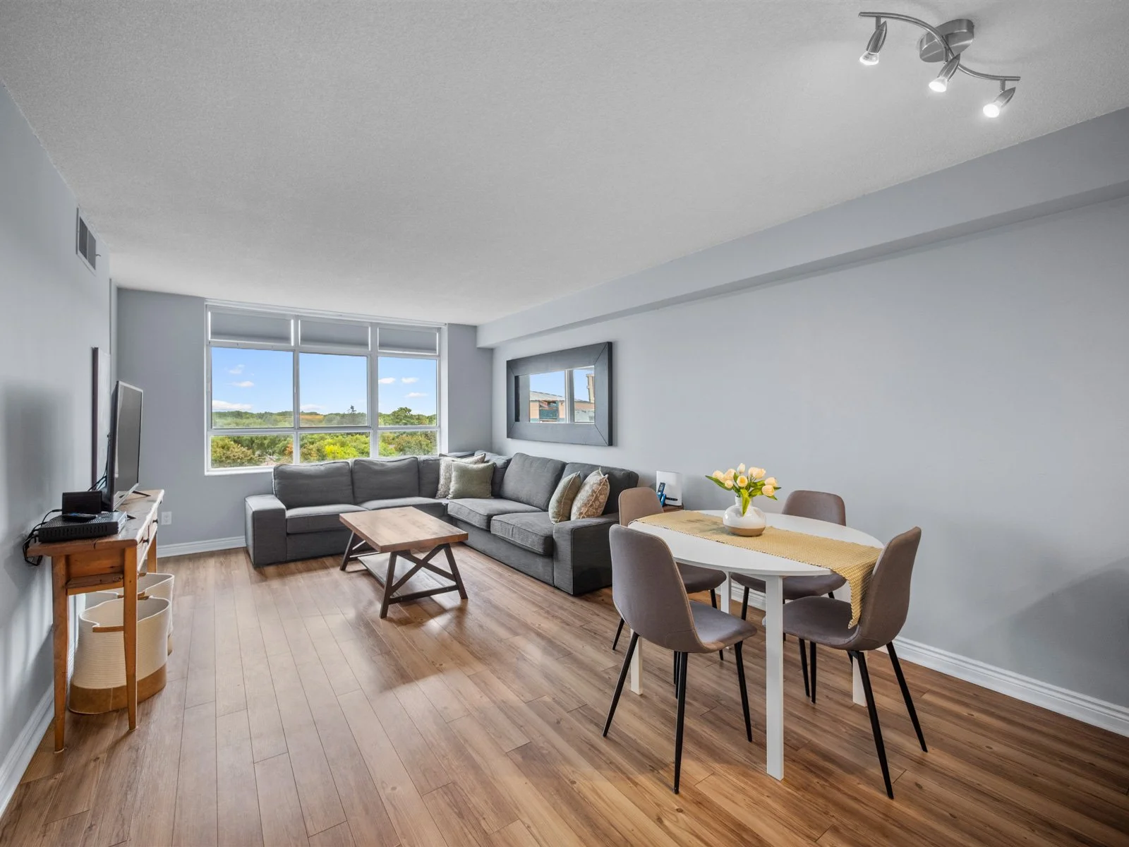 815-1091 Kingston Rd-22.jpg