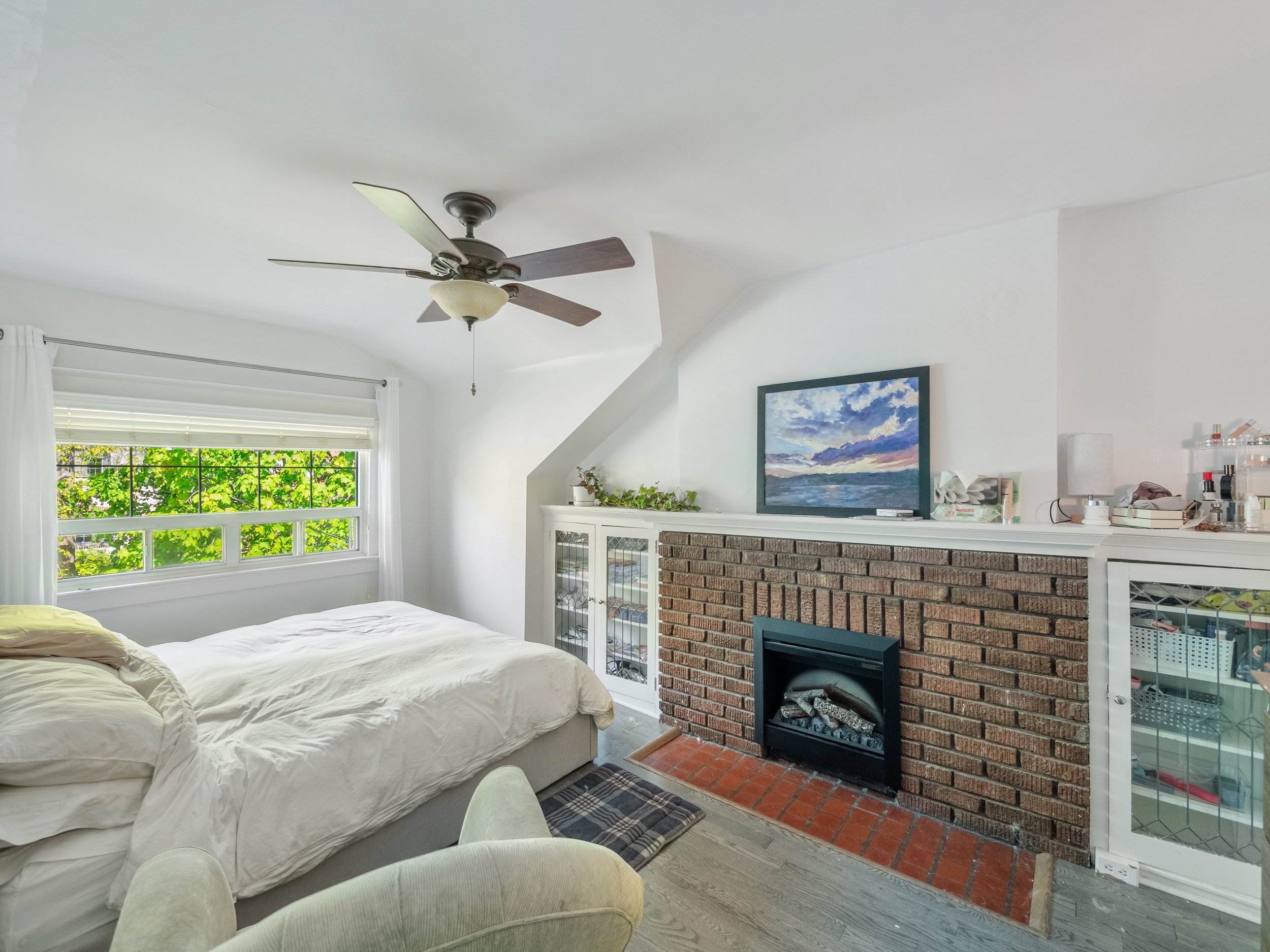 4 Silver Birch Ave-32.jpg