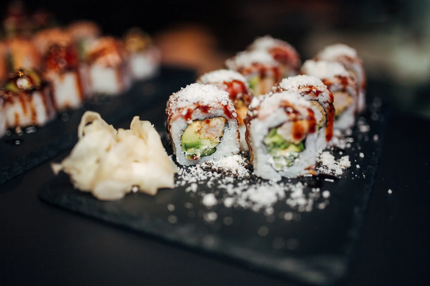 Sushi und warme japanische Küche für eine Firmenfeier im OISHINBO Dortmund