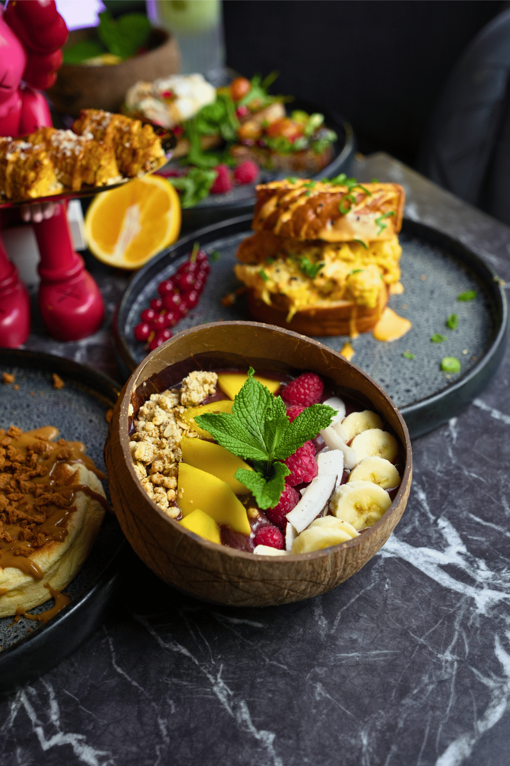 Brunch Bowl mit Früchten beim Golden Brunch in Dortmund