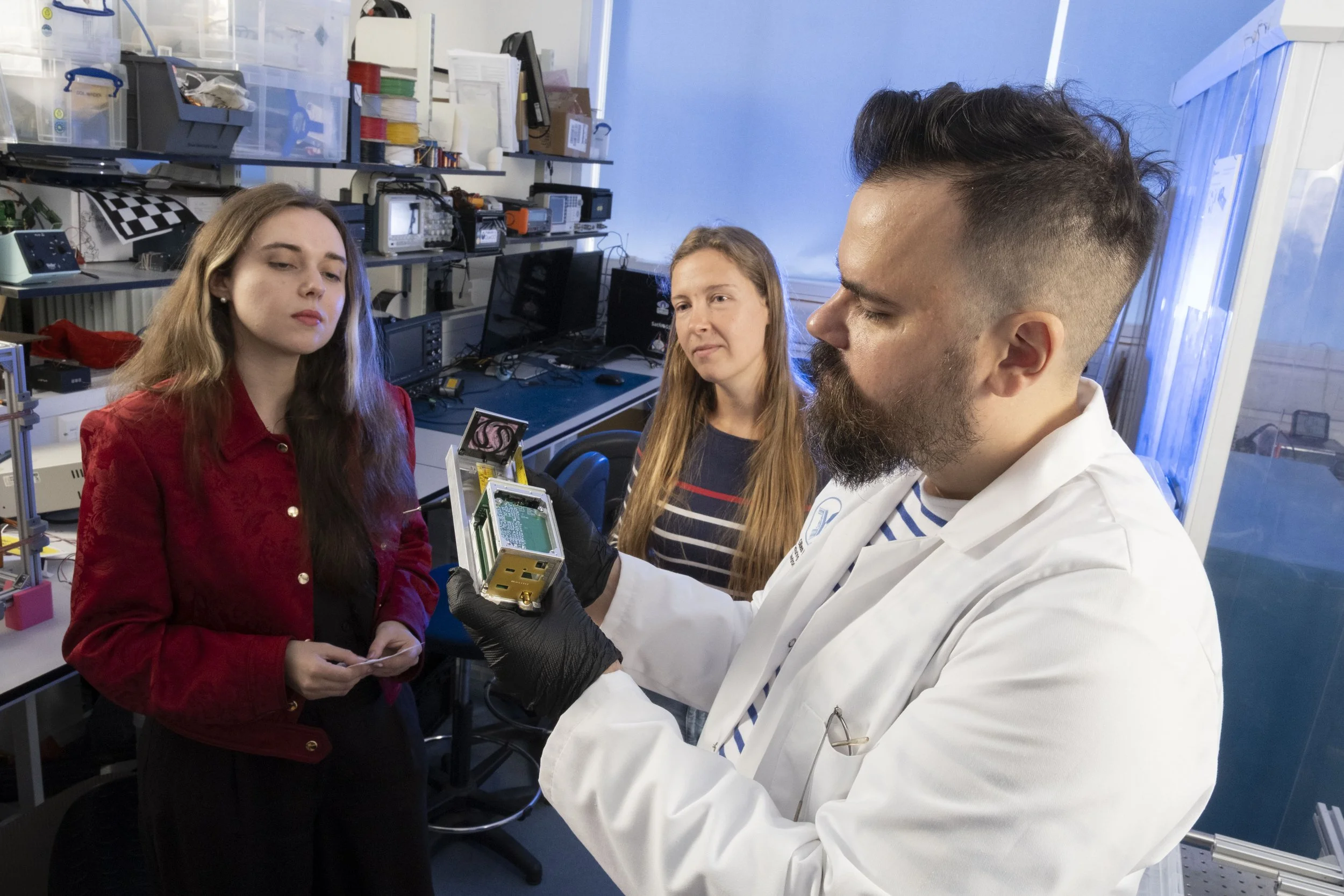 Pigmented Space Pioneers: Bacterial-dyed textiles going into space!