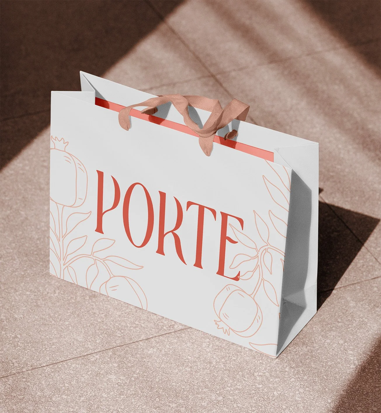 3_Porte_Shopping Bag on Street Mockup.jpg
