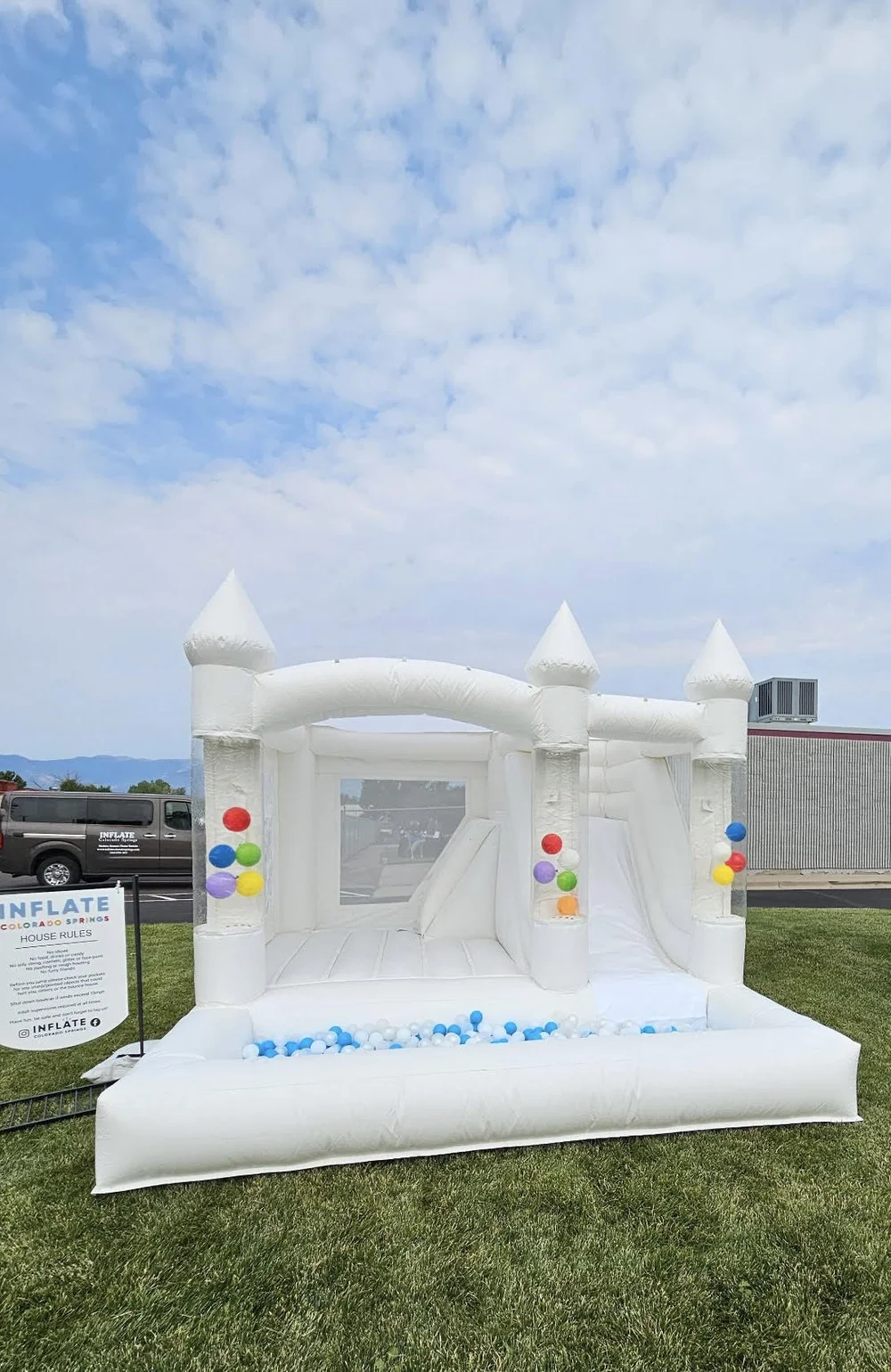 Mini Peak White Bounce Castle with Slide - Bounce House Slide Combo Rental ...