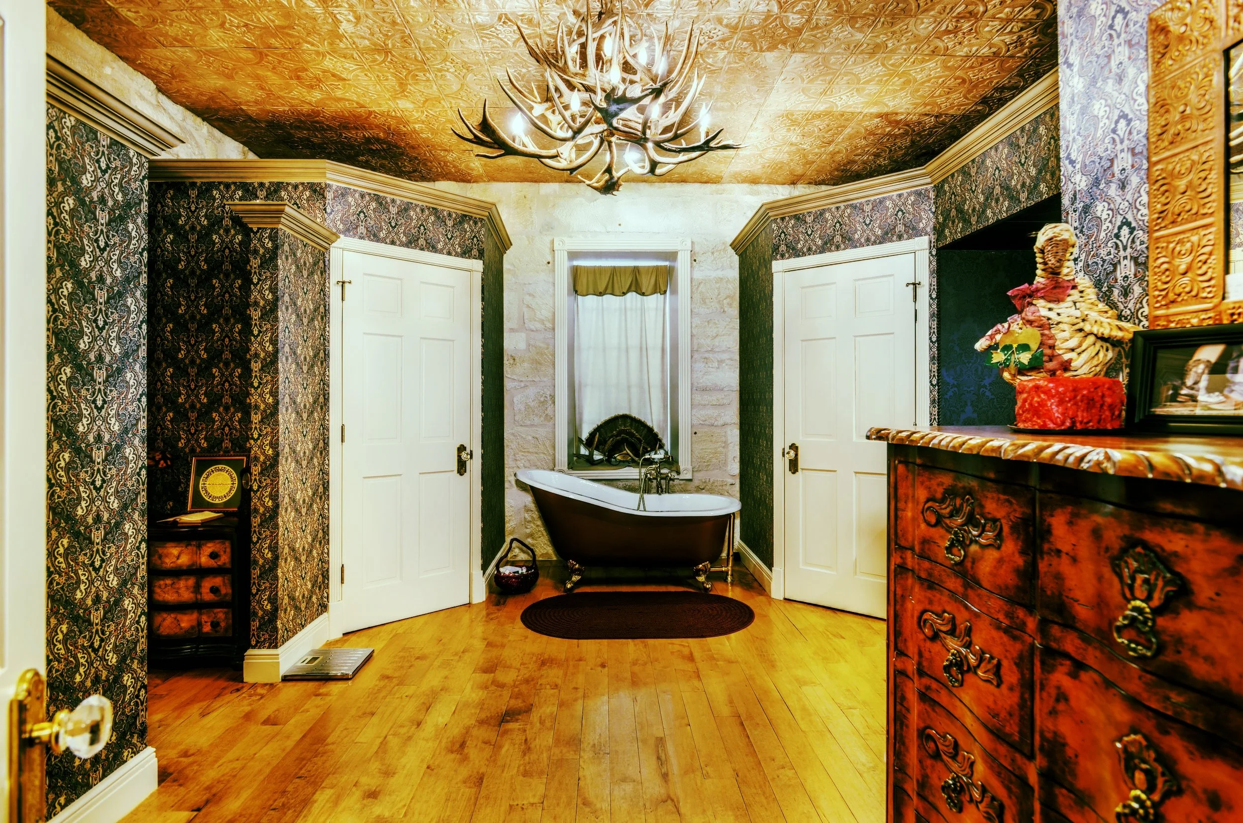 Main Lodge Master Bathroom.jpeg