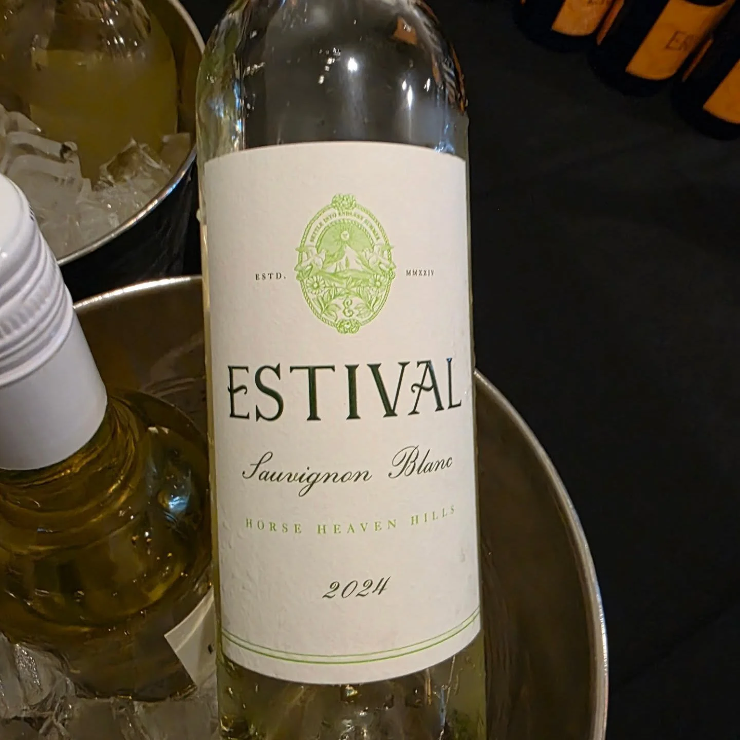 Special surprise to have JT @Johnturner9003 representing some great wines from @chateaustemichelle to go with our @HanoverGolfVa autumn inspired October wine club dinner pairings!! We were wowed by the Seared Scallops in Asiago Cream with the Estival