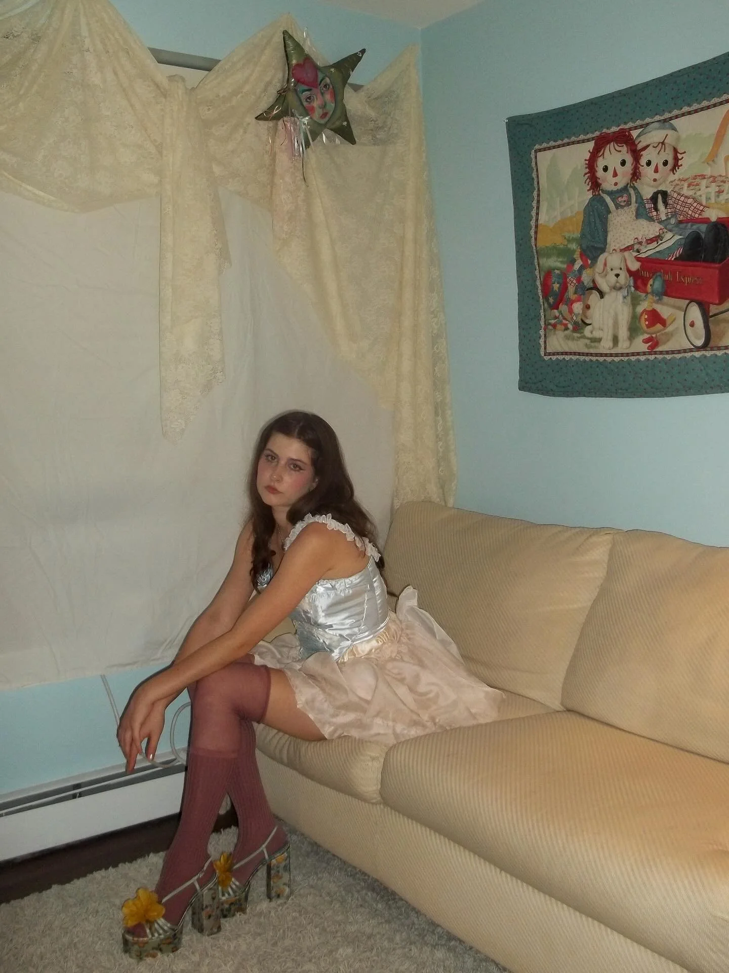 creating a new challenge for myself called &ldquo;how many wolf alice songs can i use in my instagram posts?&rdquo; which is going really well so far. more pics captured by my sister @sophierduda in the blue ballet dress 🩰

#ballet #textiles #fashio