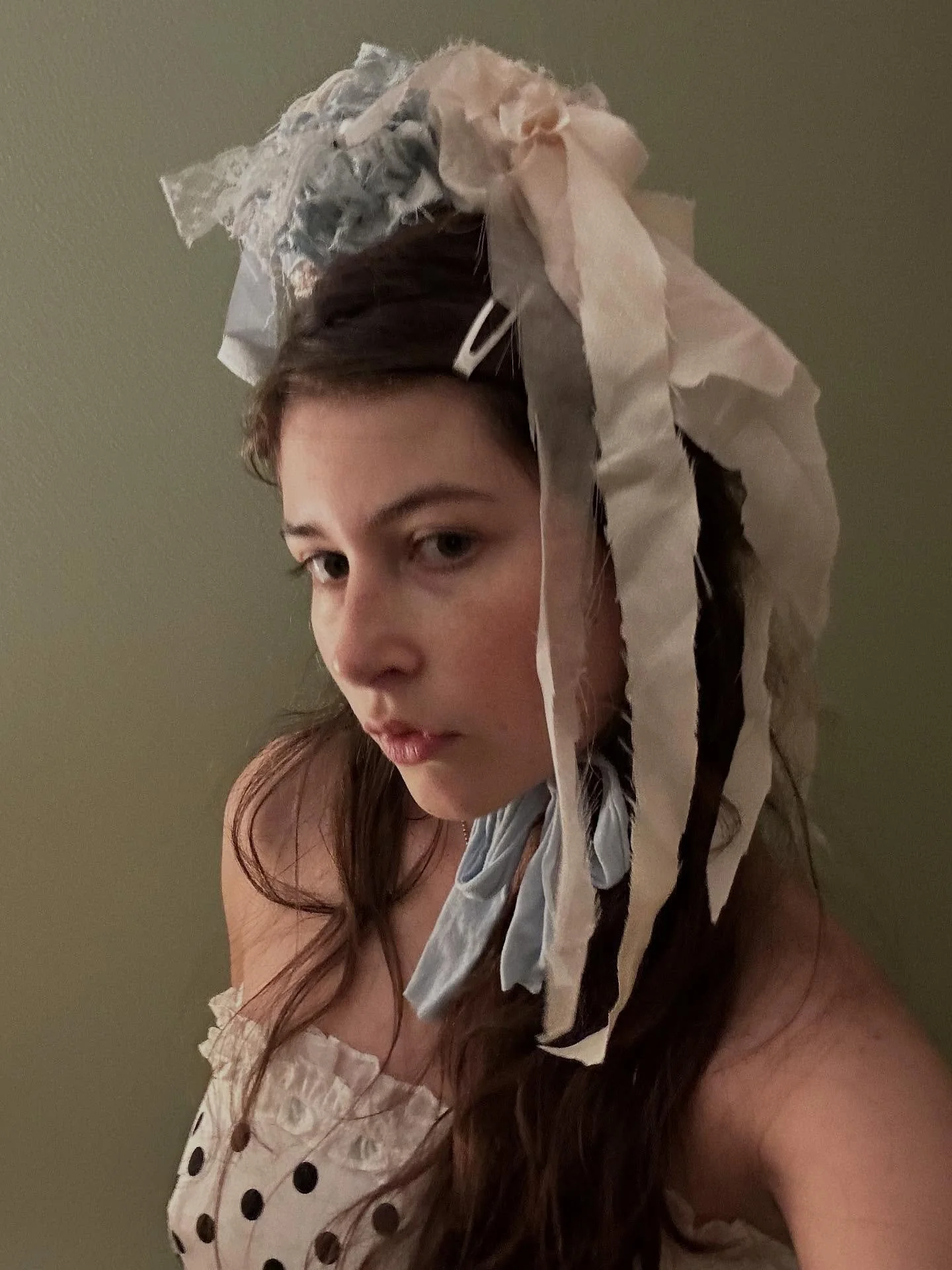 i made this little thing. i don&rsquo;t know what it is. but i can wear it on my head if i want. 

made of second hand scraps 

#textiles #textileartist #fashiondesigner #headwear