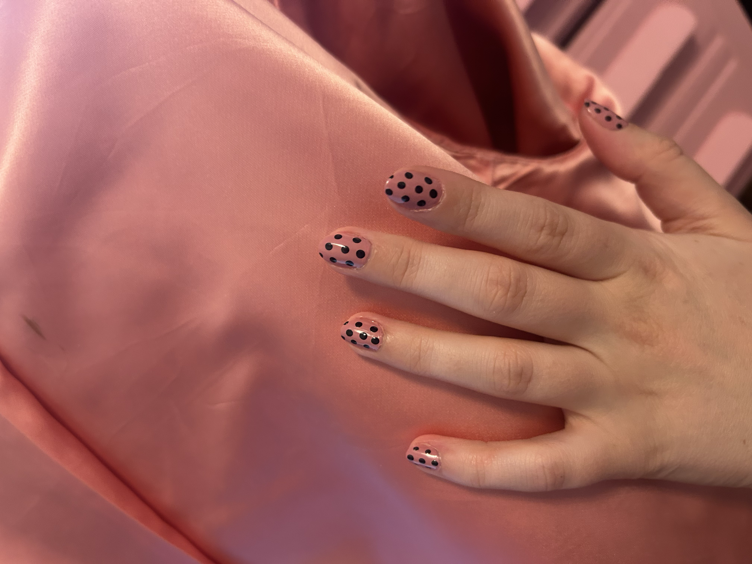 polka dot nails
