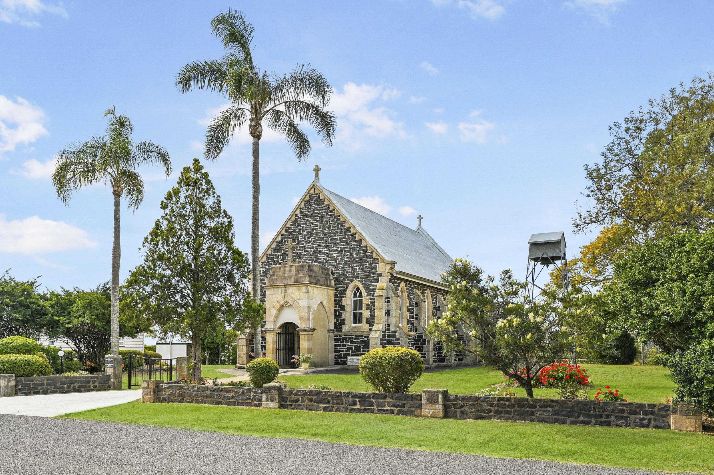 Archbishop's visit to Drayton Parish