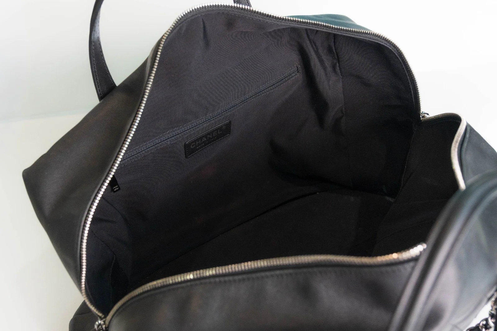 chanel-cc-delivery-tote-09.jpg