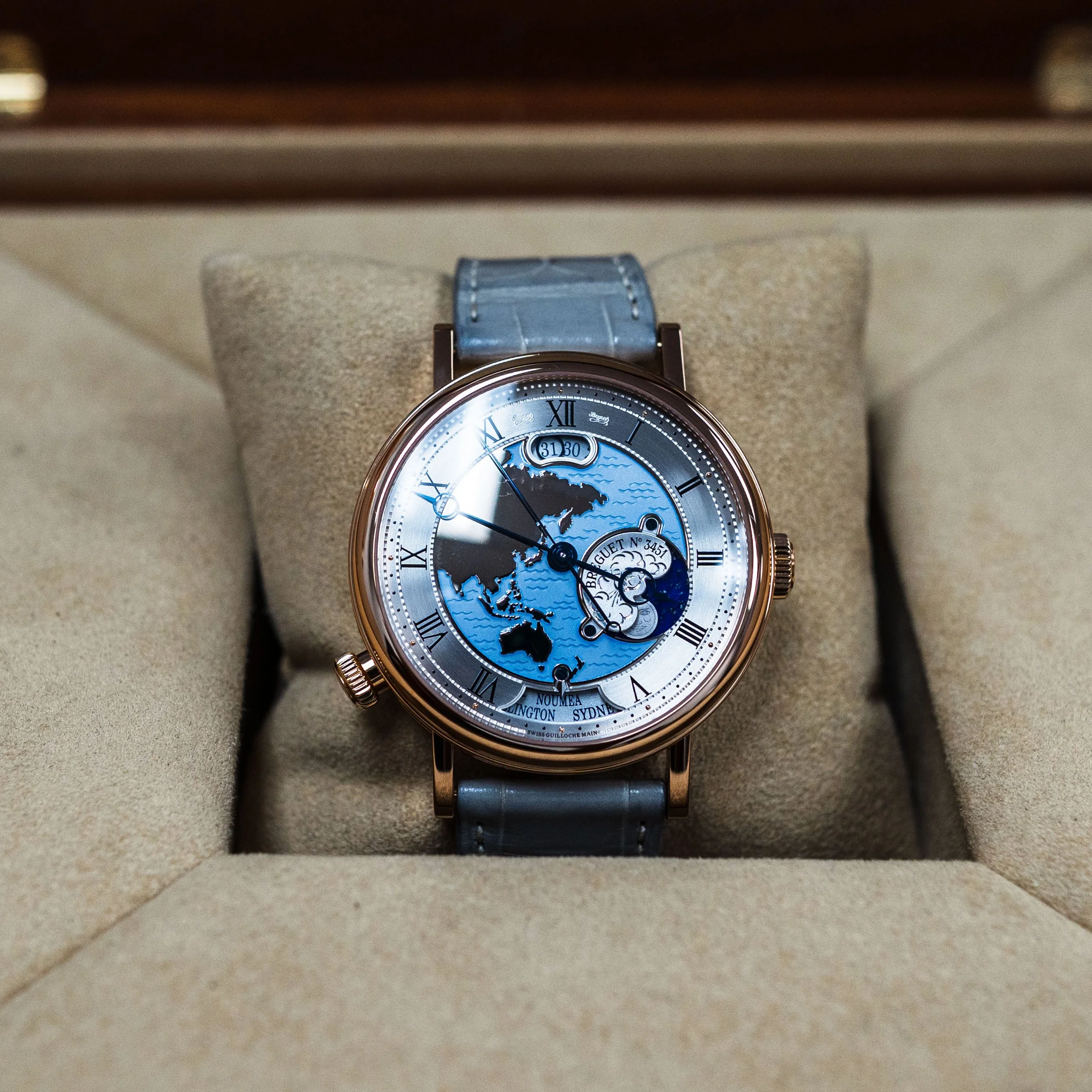 Breguet Classique Hora Mundi 5715 Rose Gold Asia Map
