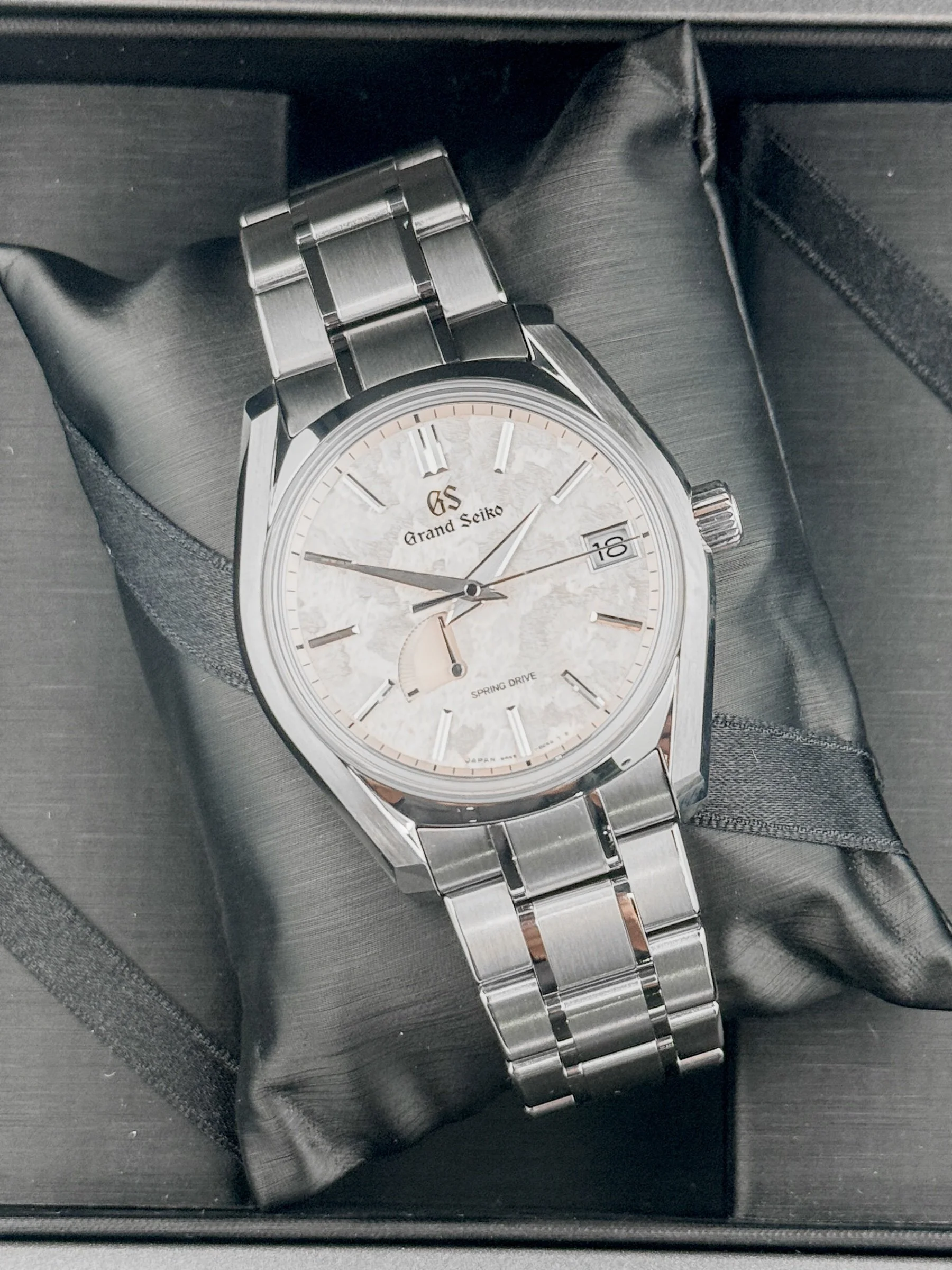 Grand Seiko Shunbun Spring Drive Titanium 40mm SBGA413