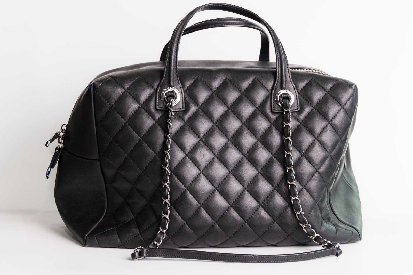 chanel-cc-delivery-tote-03.jpg