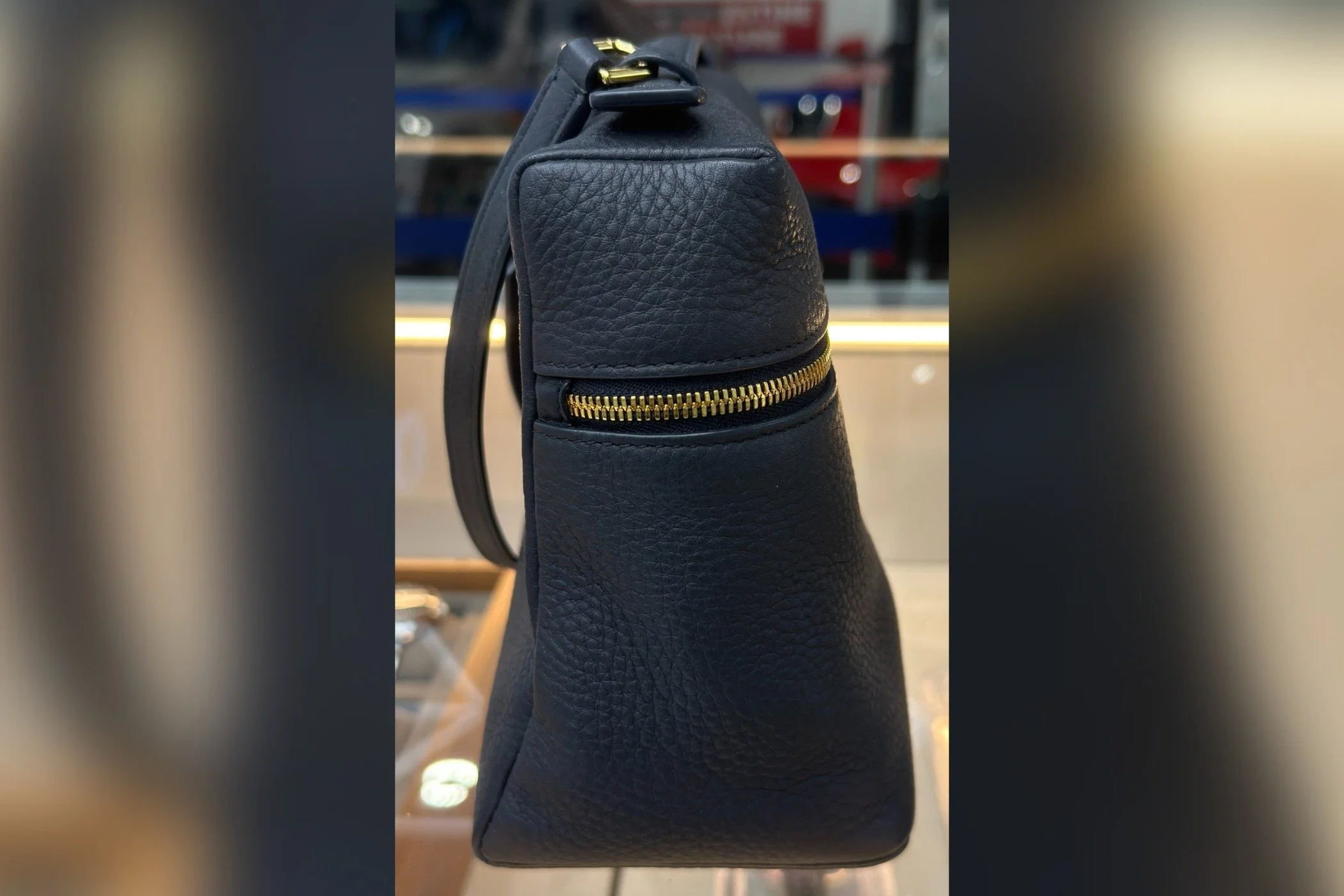 loro-piana-l27-navy-02.jpg