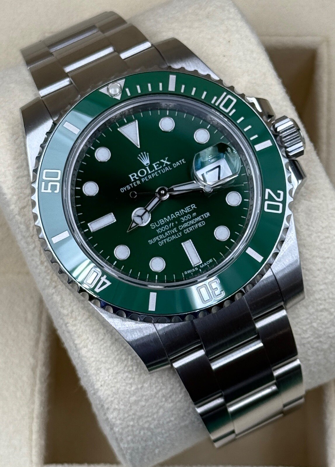 Rolex Submariner Date Hulk Green Ceramic 40mm 116610 LV