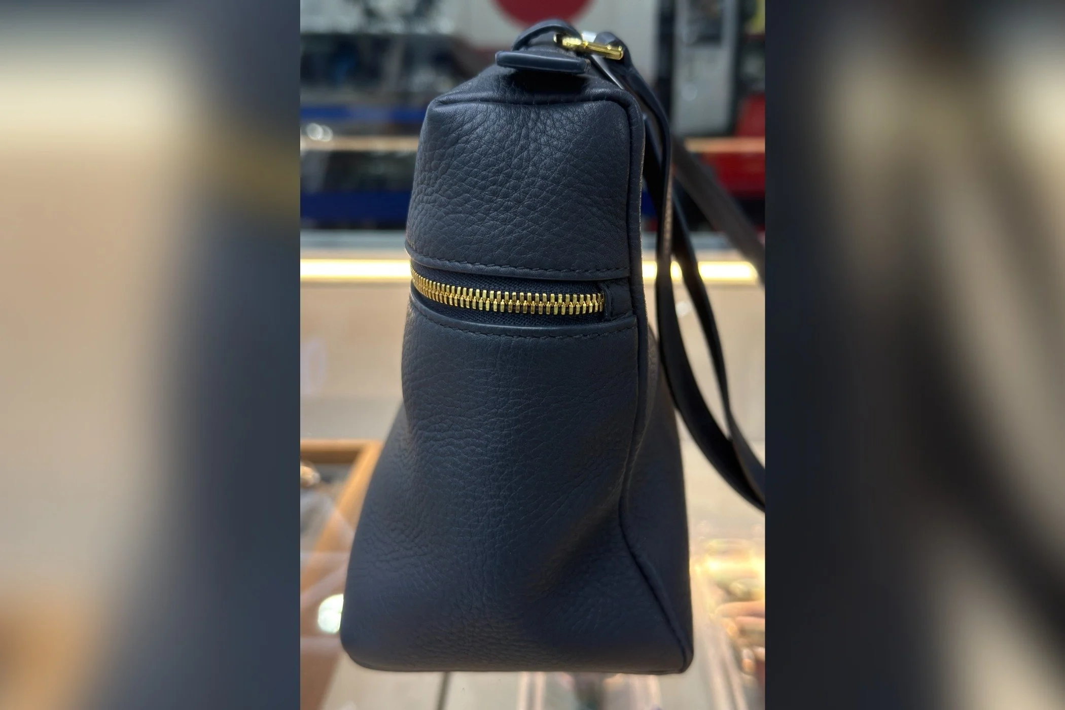 loro-piana-l27-navy-03.jpg