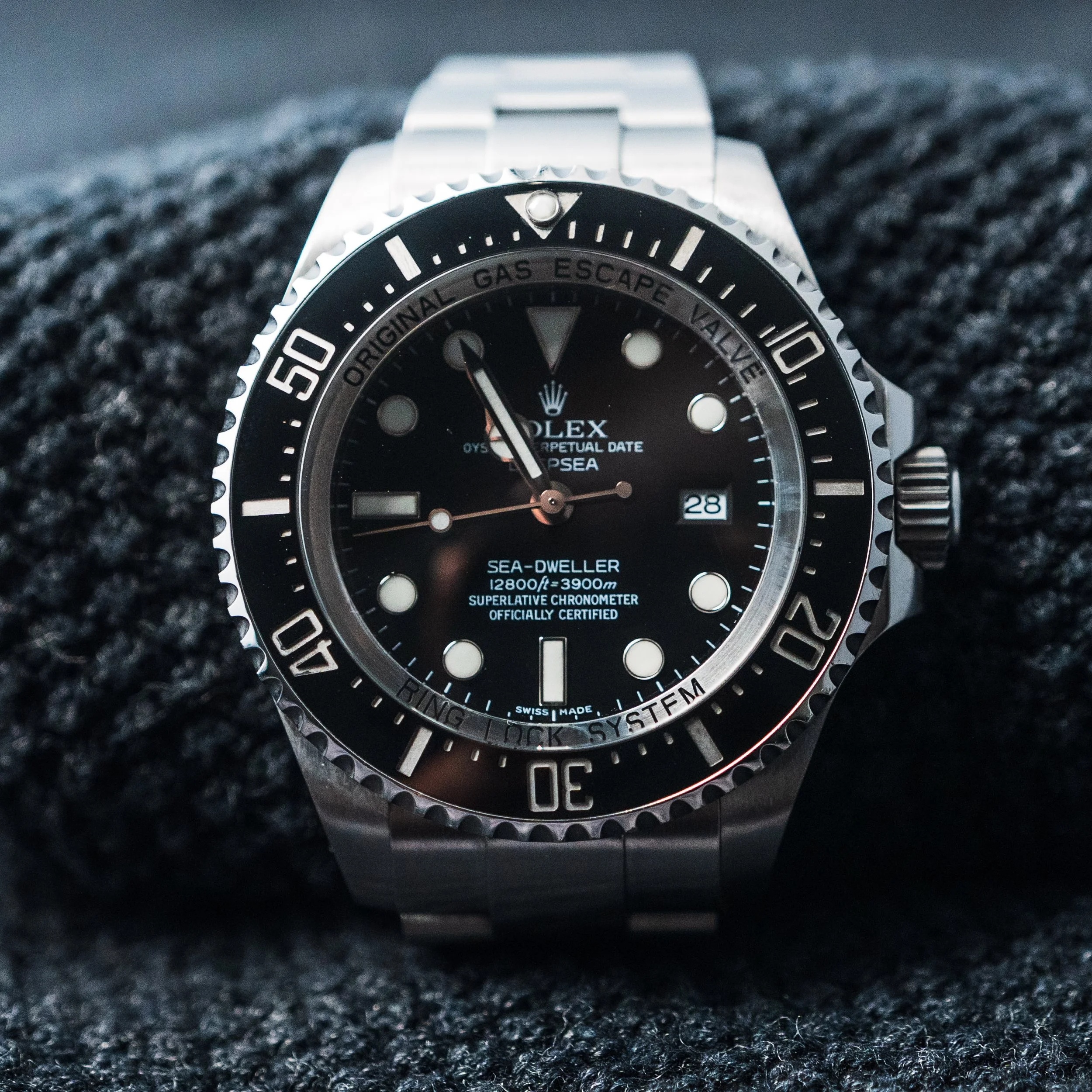 Rolex Sea-Dweller 116660 44mm Steel Mens Watch