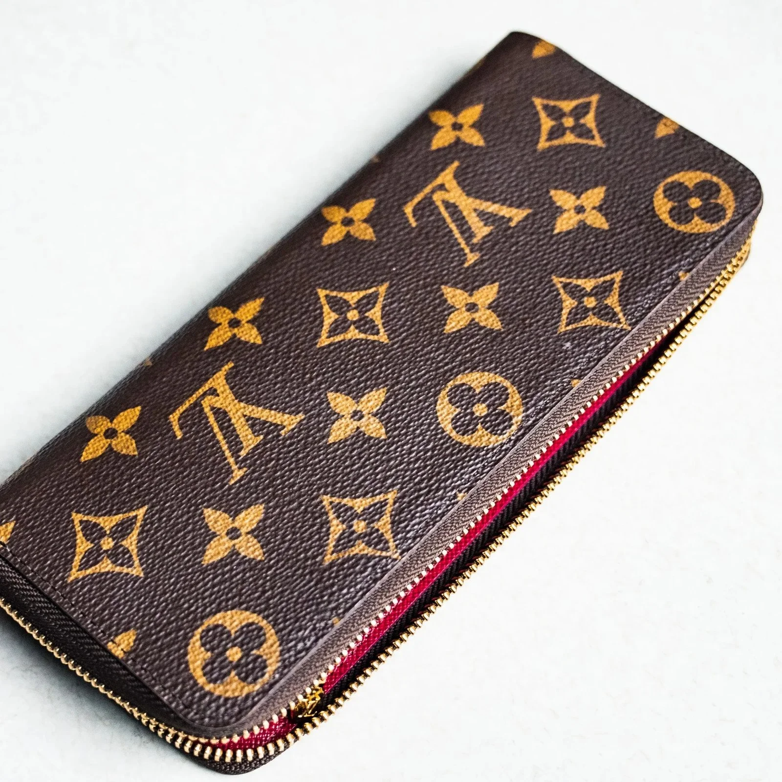 lv-graceful-clemence-wallet-09.jpg