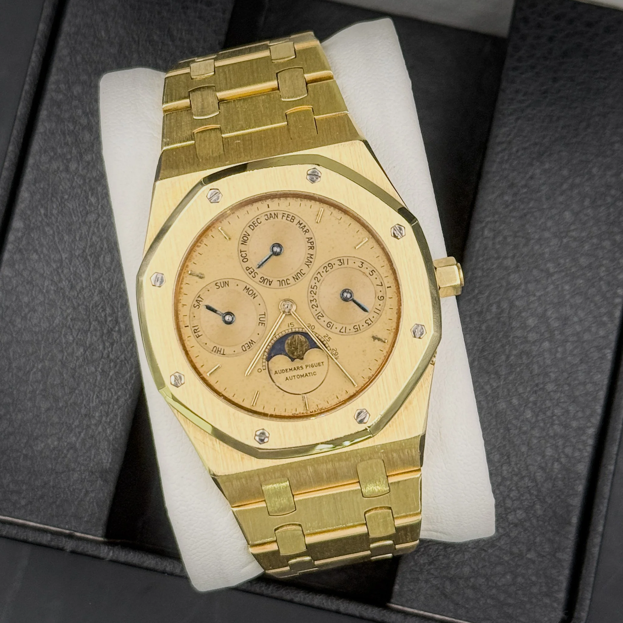 Audemars Piguet Royal Oak Perpetual Calendar Gold 39mm 25654BA
