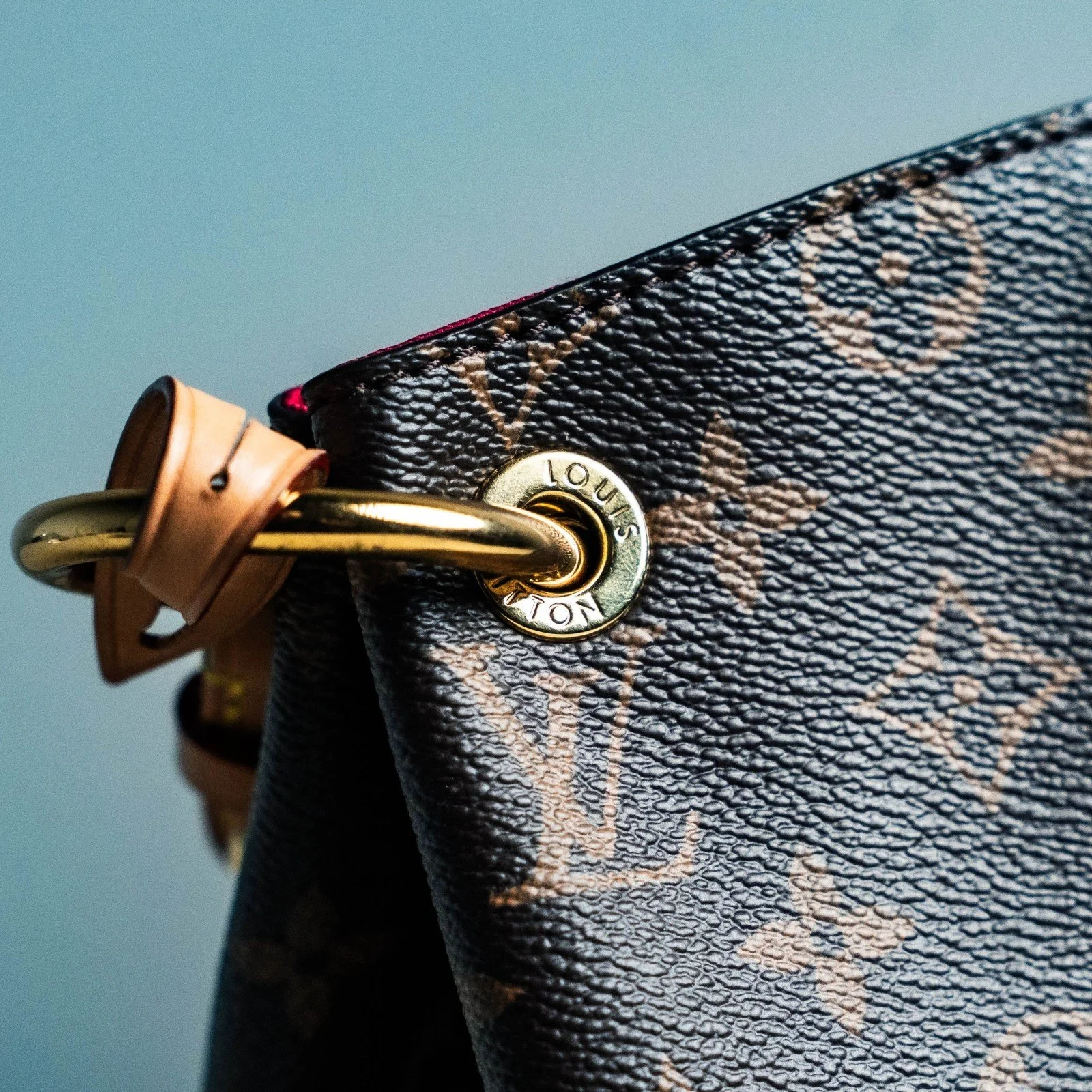 lv-graceful-clemence-wallet-04.jpg
