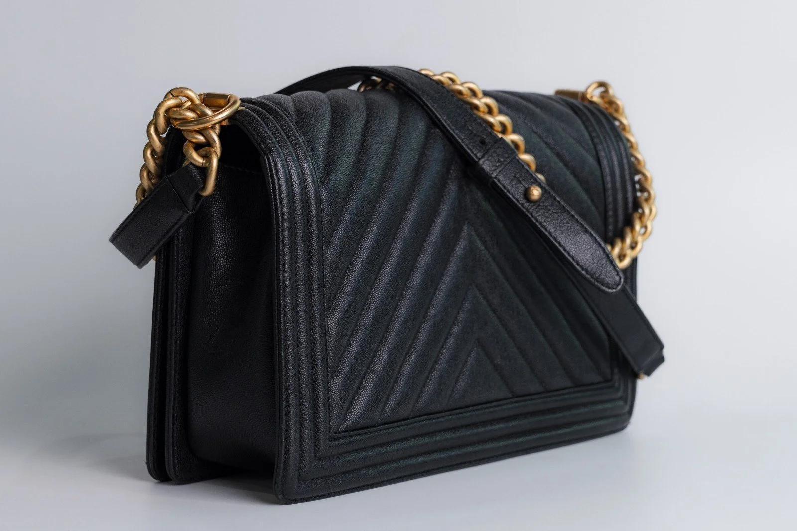 chanel-boy-flap-bag-04.jpg