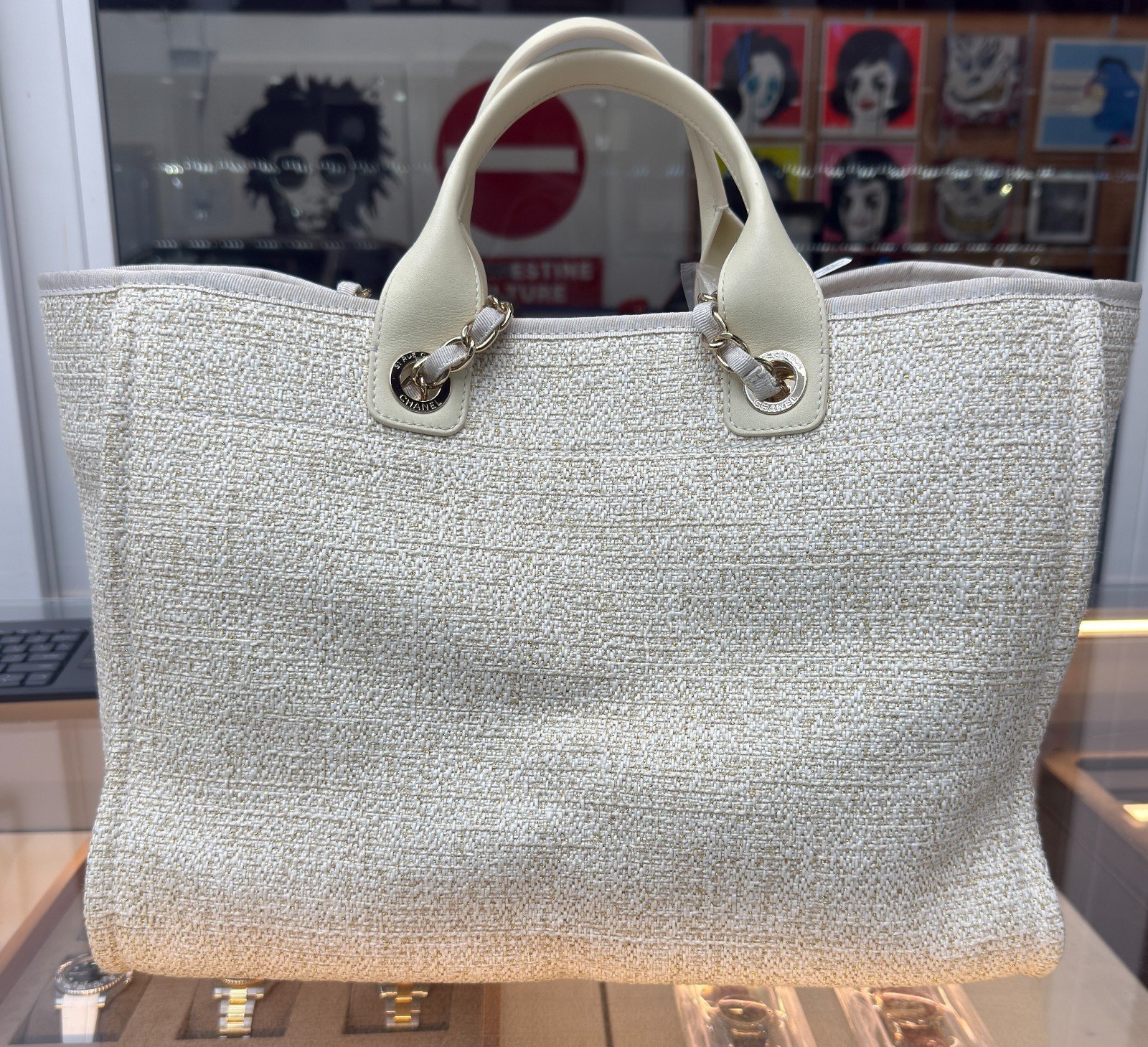 chanel-deauville-tote-02.jpg