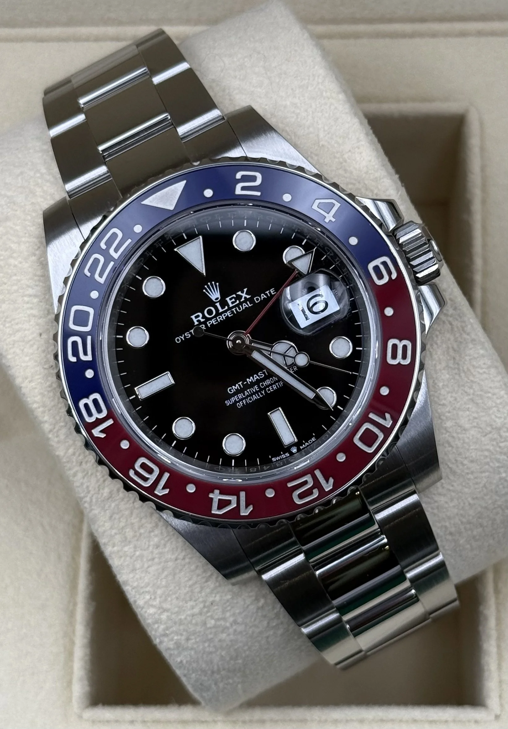 Rolex GMT-Master II Pepsi 126710BLRO