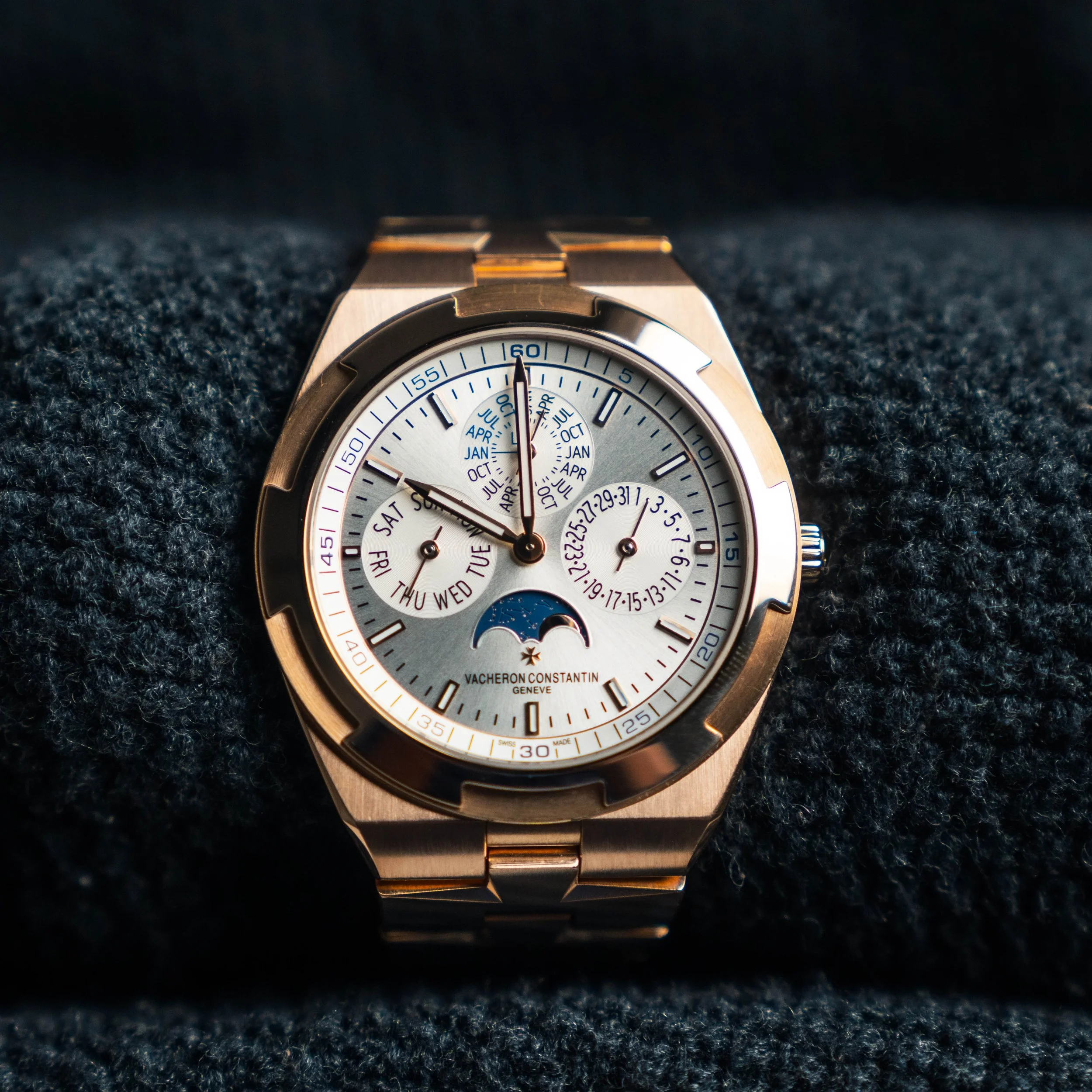 Vacheron Constantin Overseas Perpetual Calendar 18k Rose Gold Watch 4300V 41.5MM