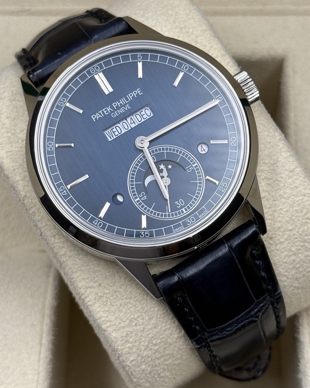 Patek Philippe Perpetual Calendar 5236P-001 Grand Complications Platinum Blue Dial