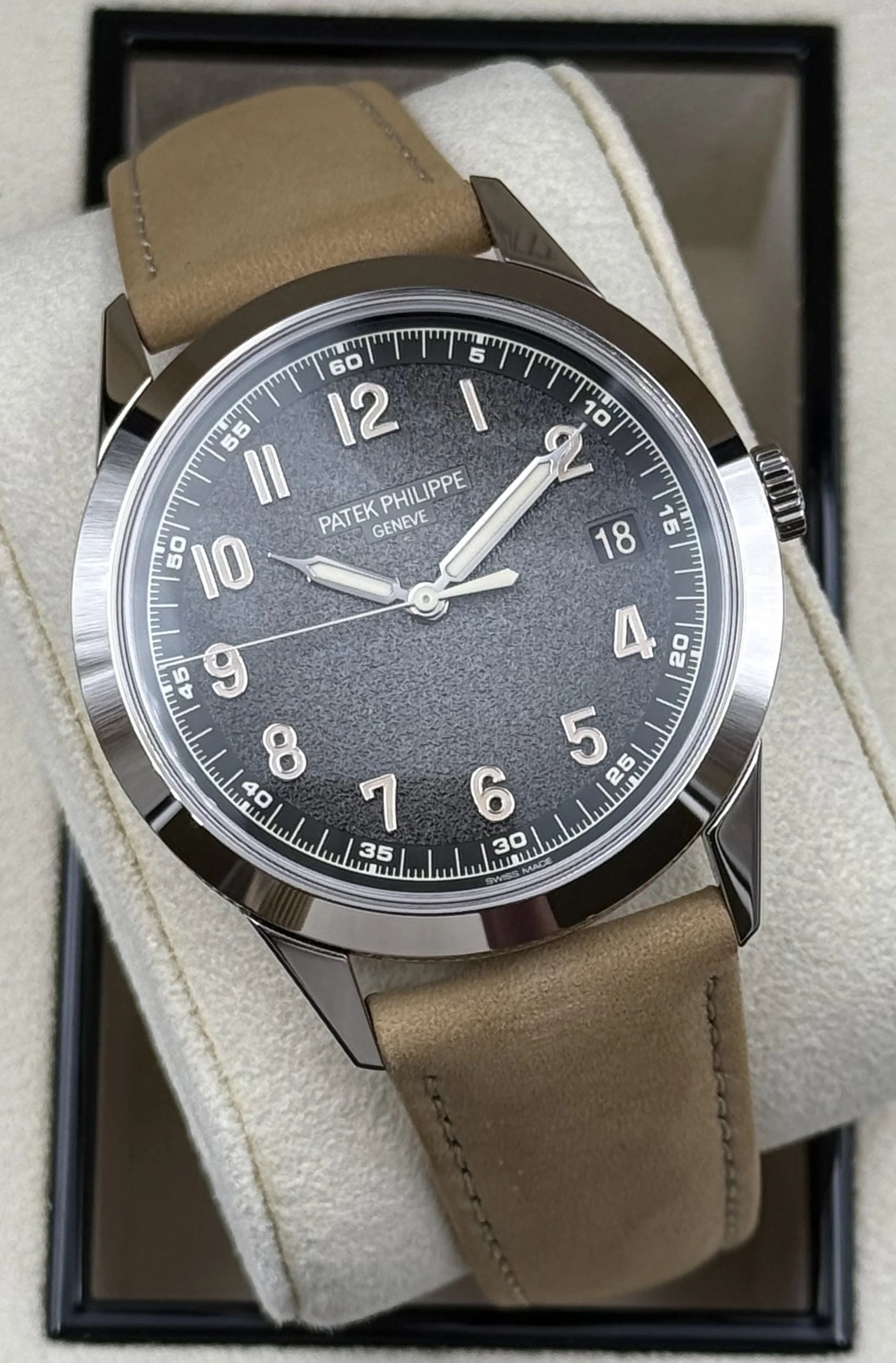 Patek Philippe 5226G-001