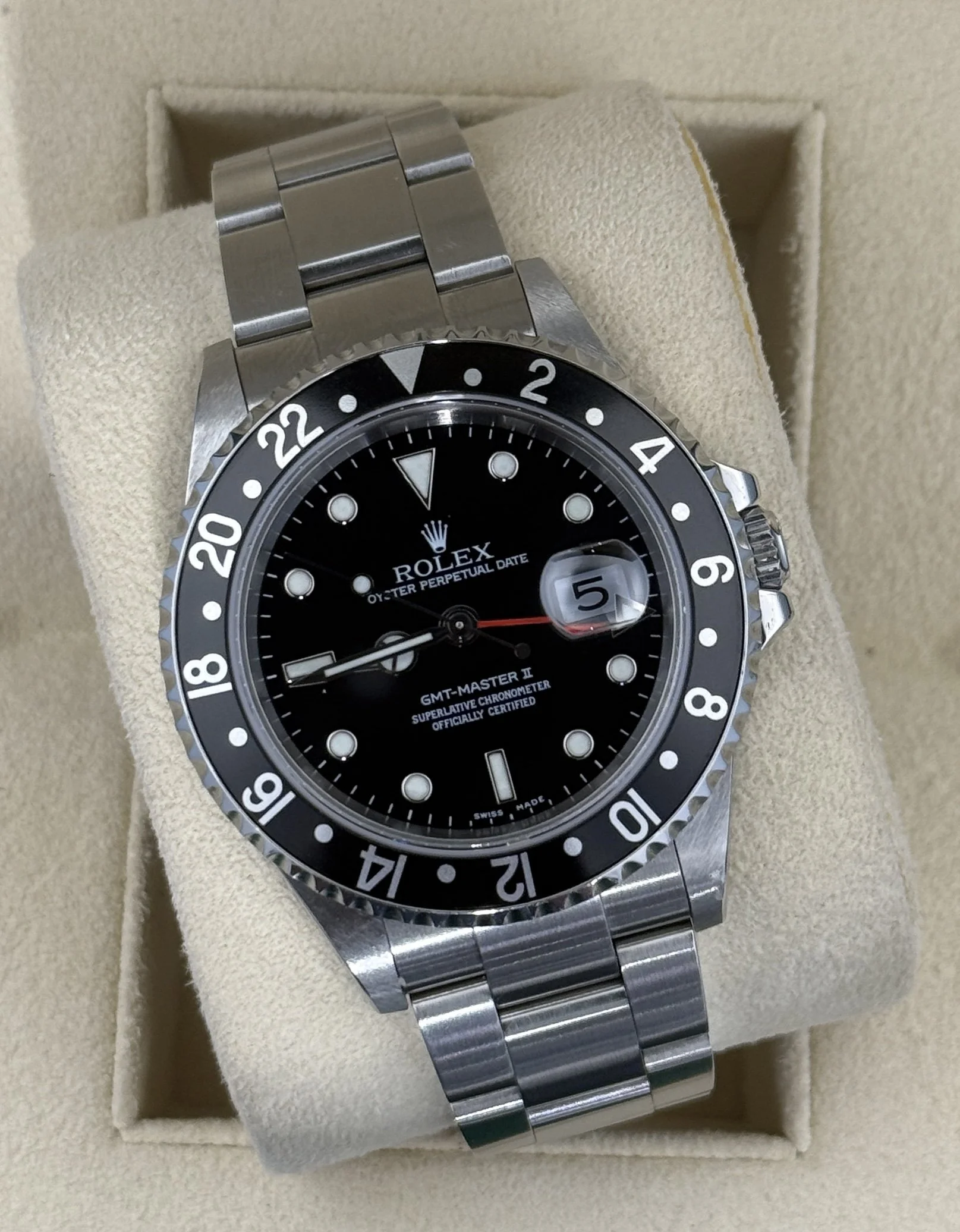 Rolex GMT-Master II 16710 Black Bezel 40mm Steel Oyster