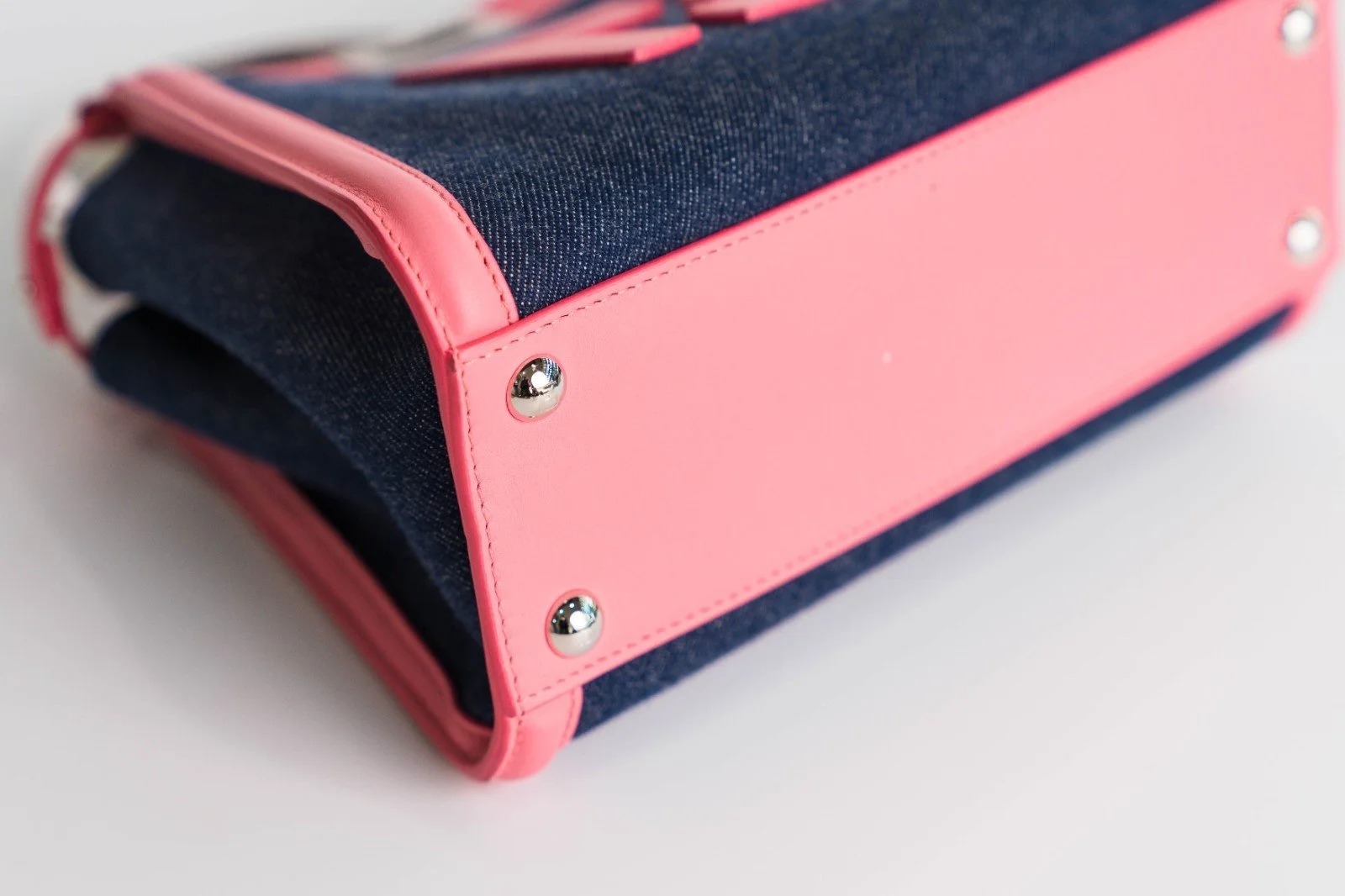 fendi-peekaboo-denim-pink-06.jpg