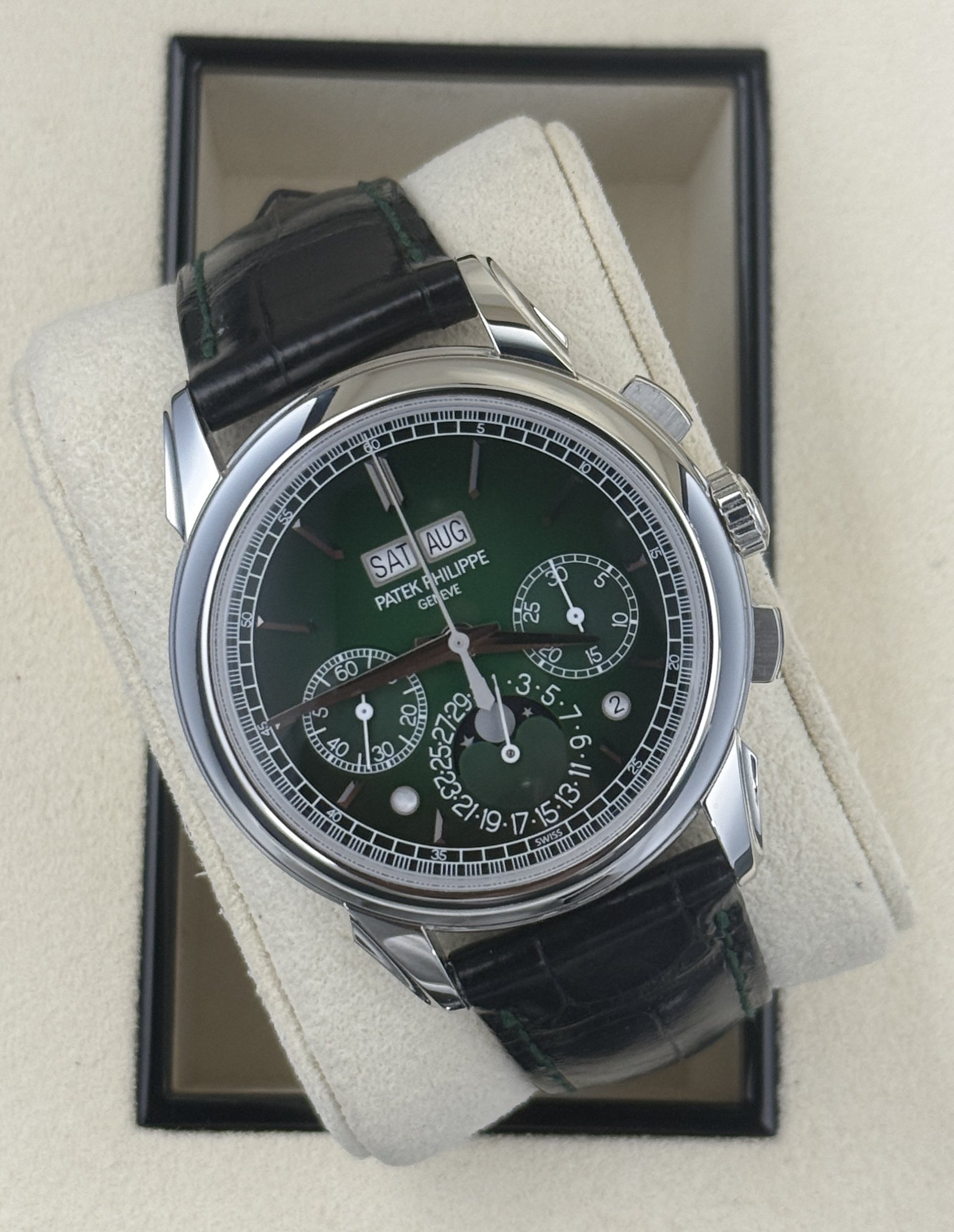Patek Philippe 5270P-014 Perpetual Calendar Chronograph Platinum Green Dial 41 MM Men’s Watch