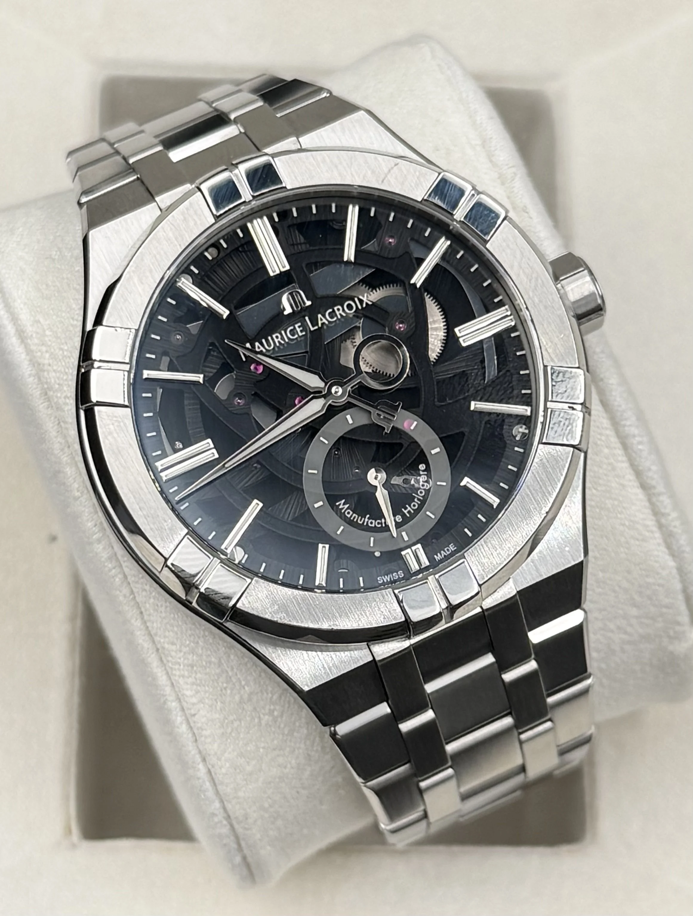 Maurice Lacroix Aikon Mercury AI6088-SS002-030-1