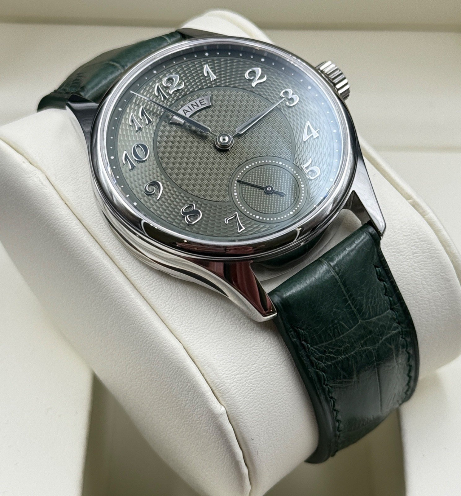 Laine GG3 Khaki Green Guilloche