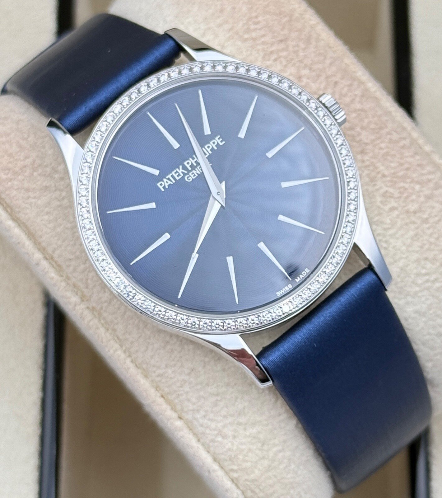 Patek Philippe Calatrava 4897G-001