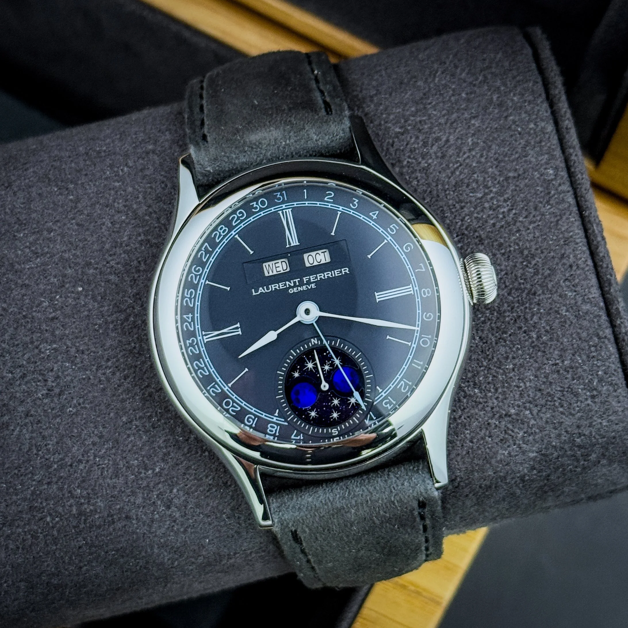 Laurent Ferrier Classic Moon Annual Calendar Blue Dial Steel 40mm