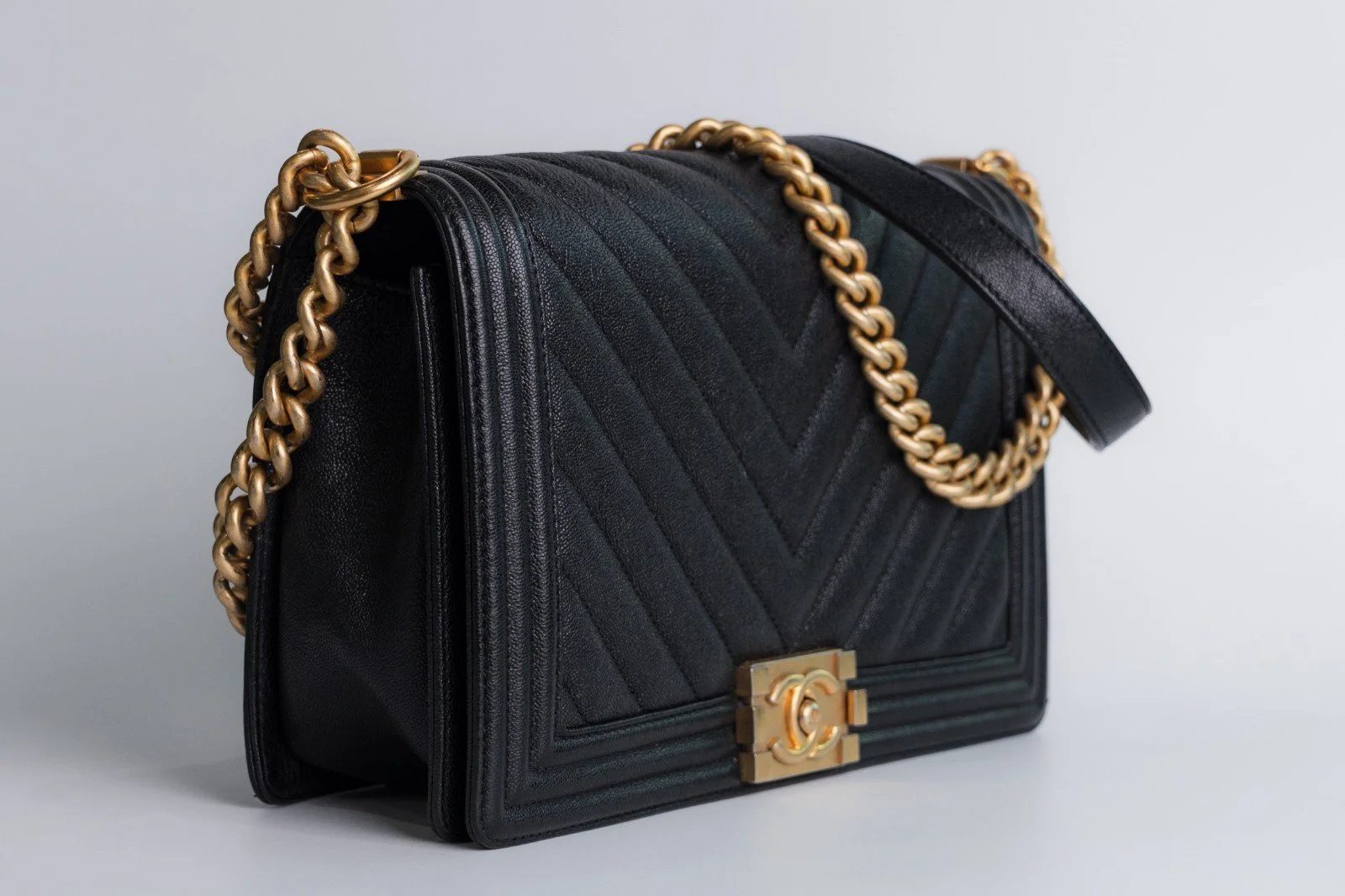 chanel-boy-flap-bag-03.jpg