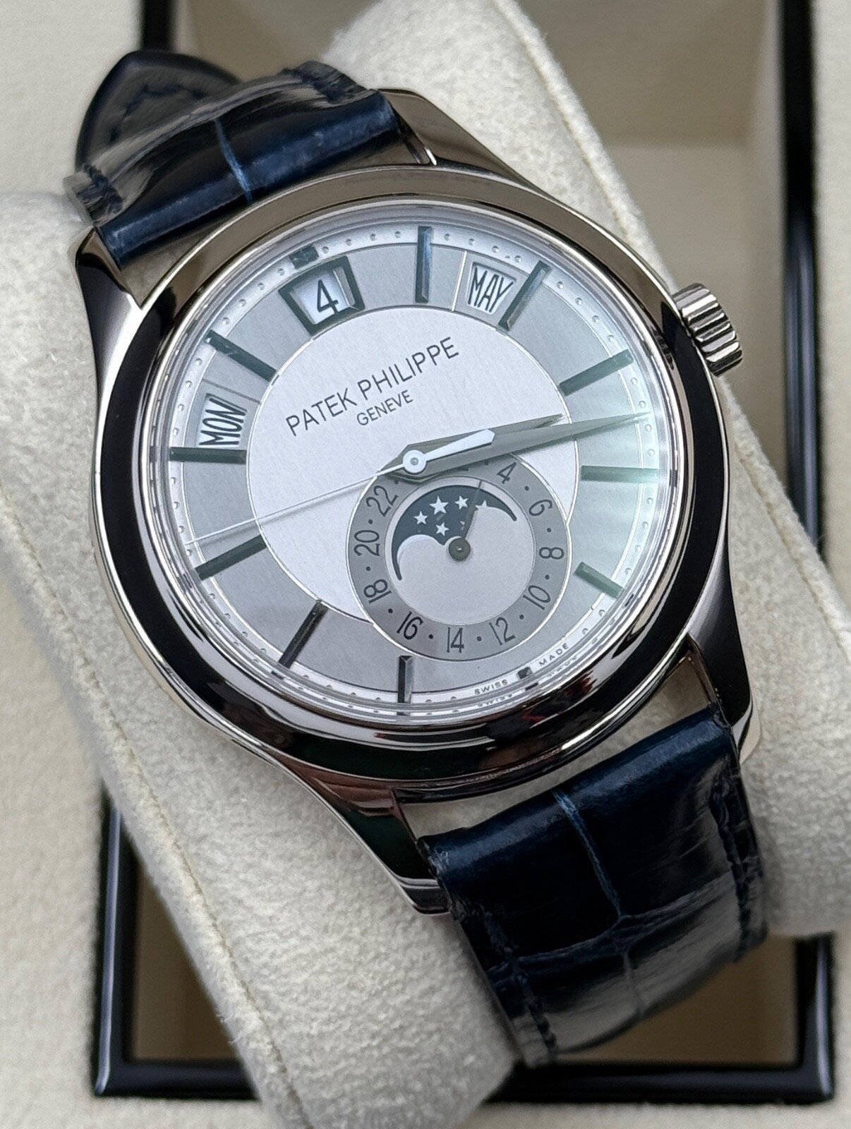 Patek Philippe Annual Calendar 5205G-001 White Gold Gray Silver Dial 40mm