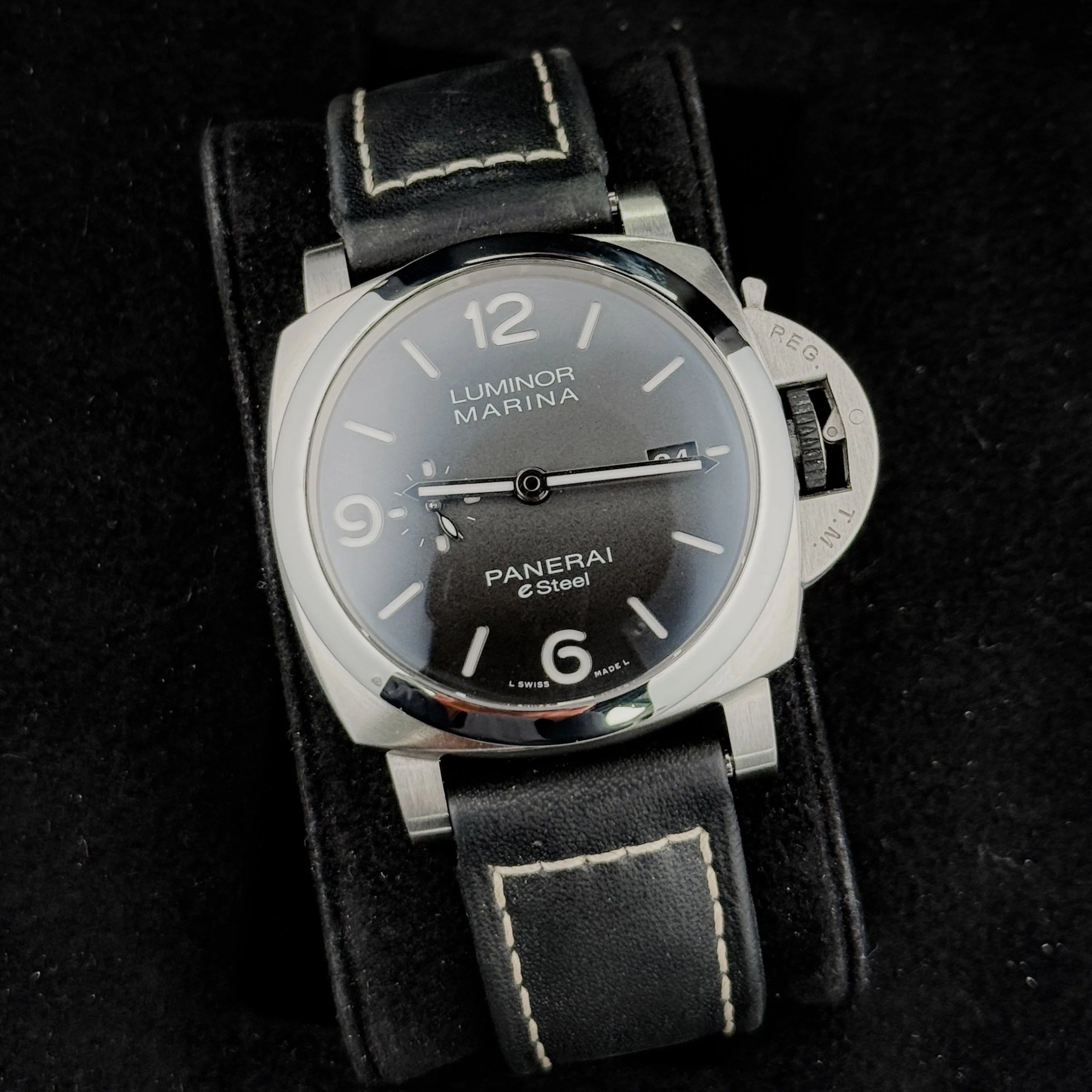 Panerai Luminor Marina eSteel Grigio Roccia Grey Gradient 44mm PAM01358 Men’s Watch