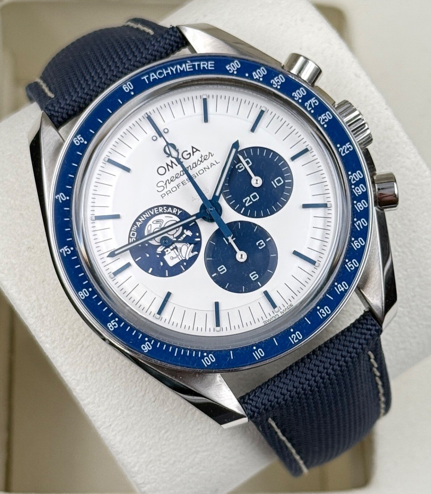 Omega Speedmaster SNOOPY Silver Steel 42mm 310.32.42.50.02.001