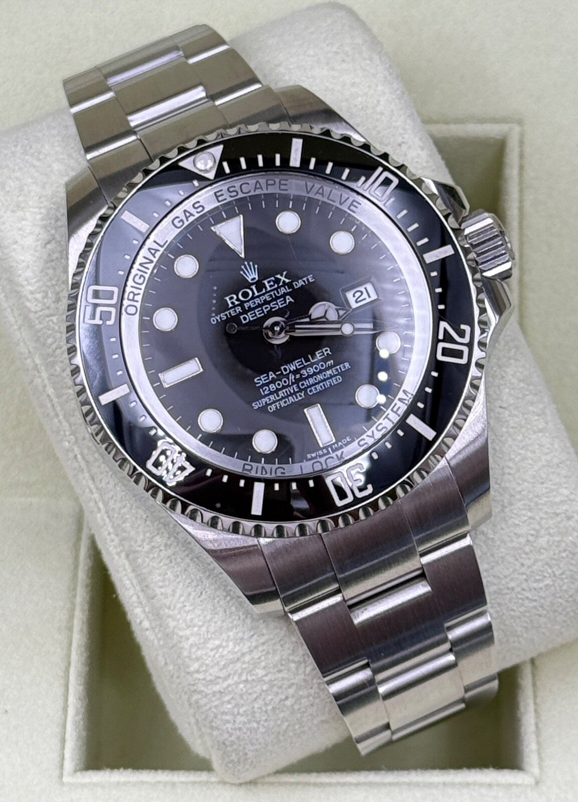 Rolex Sea-Dweller Deepsea 116660
